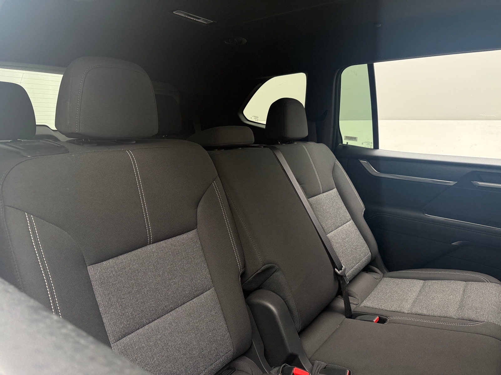 Thumbnail: 2025 GMC Acadia - 6