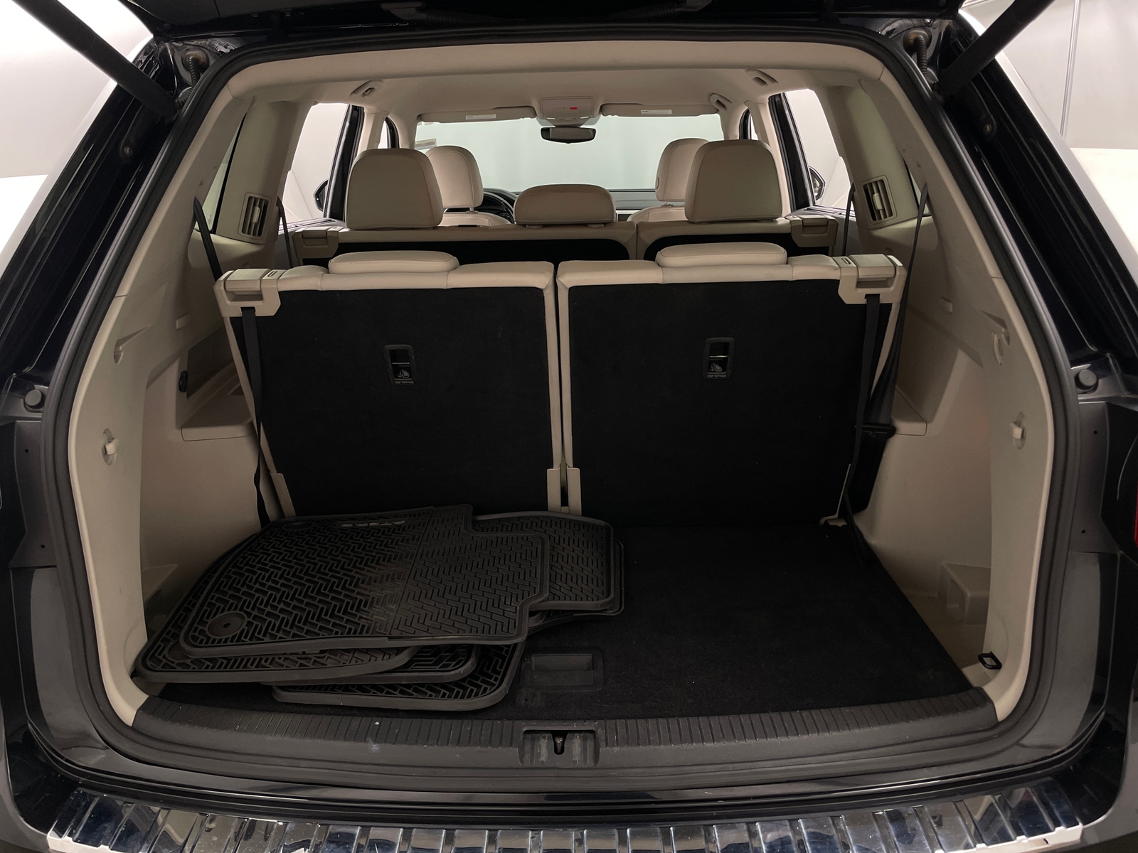 Thumbnail: 2018 Volkswagen Atlas - 6