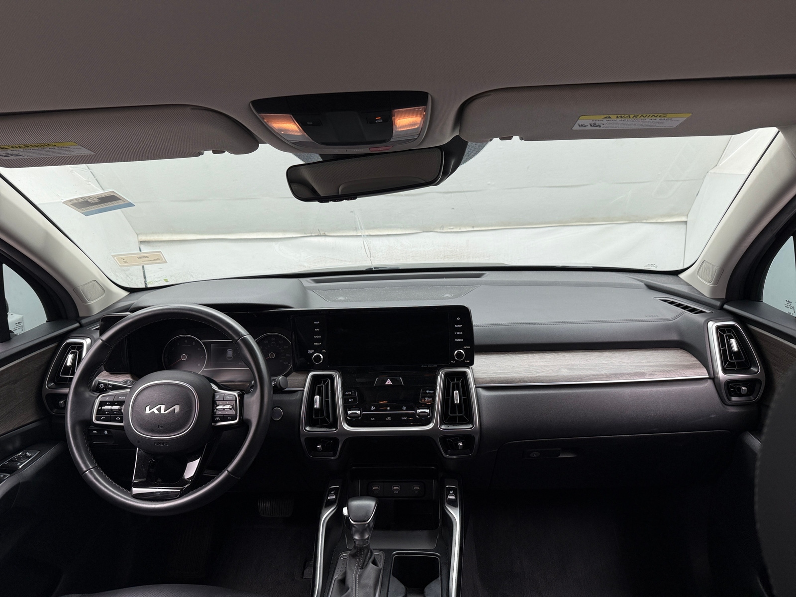 Thumbnail: 2022 Kia Sorento - 3