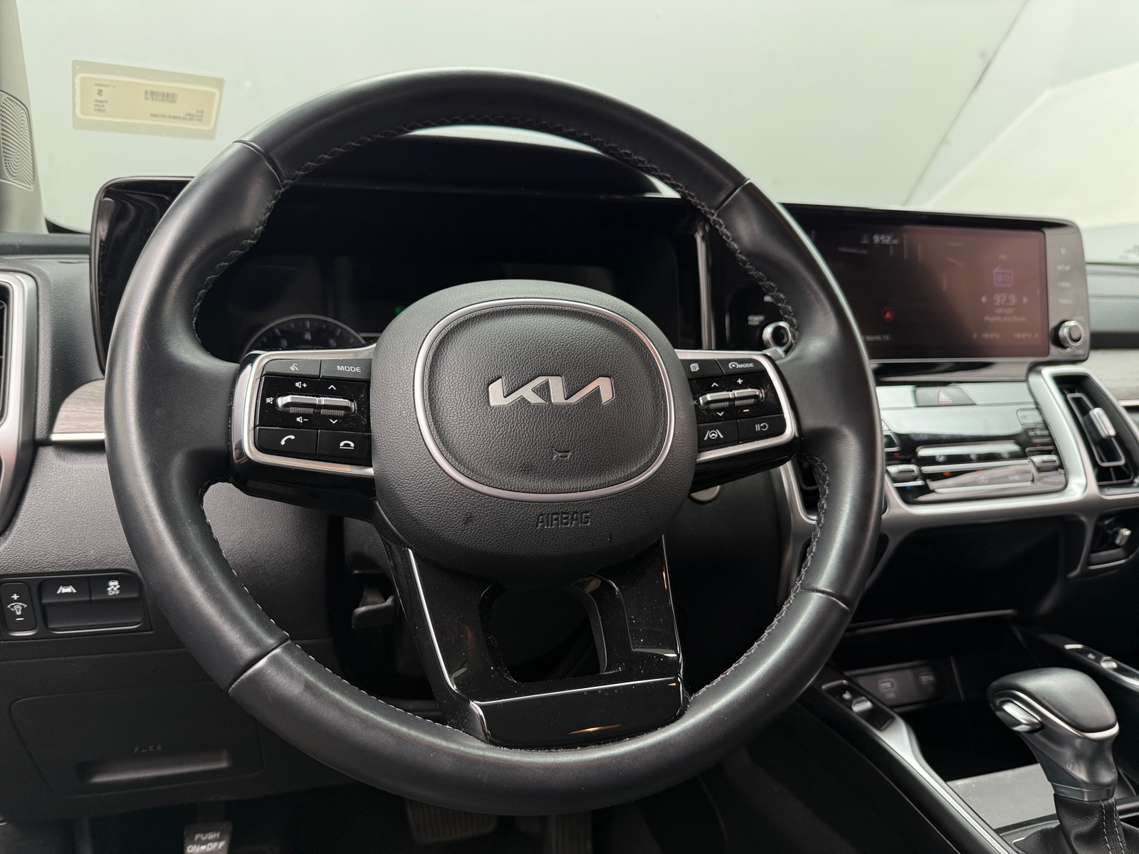 Thumbnail: 2022 Kia Sorento - 5