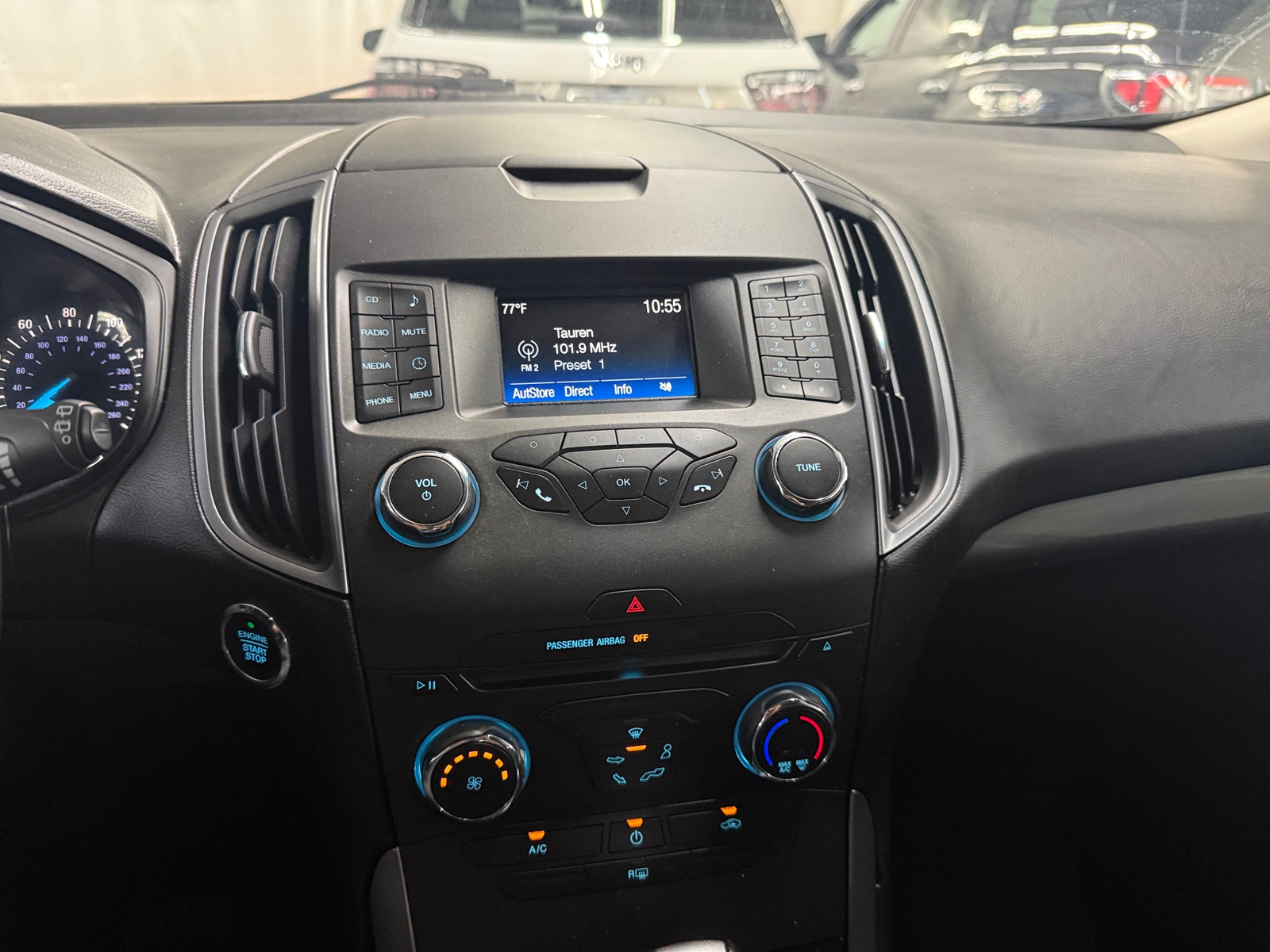 Thumbnail: 2017 Ford Edge - 4