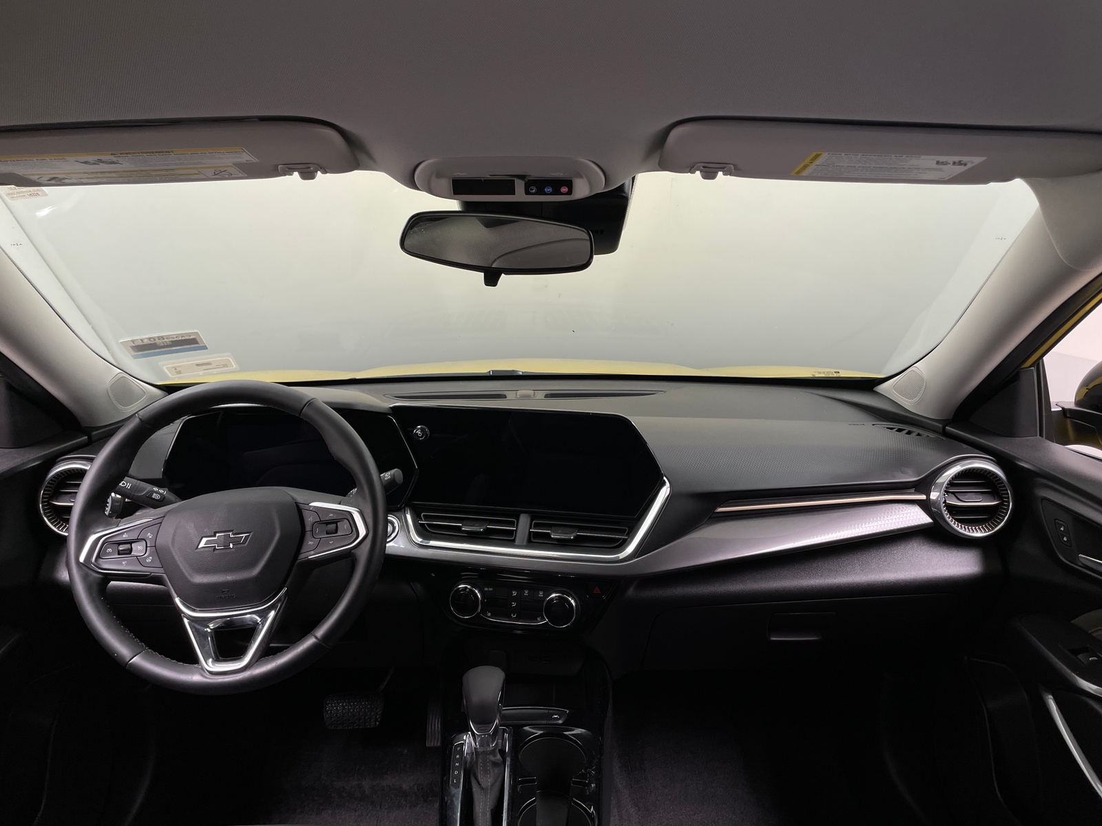 Thumbnail: 2025 Chevrolet Trax - 2