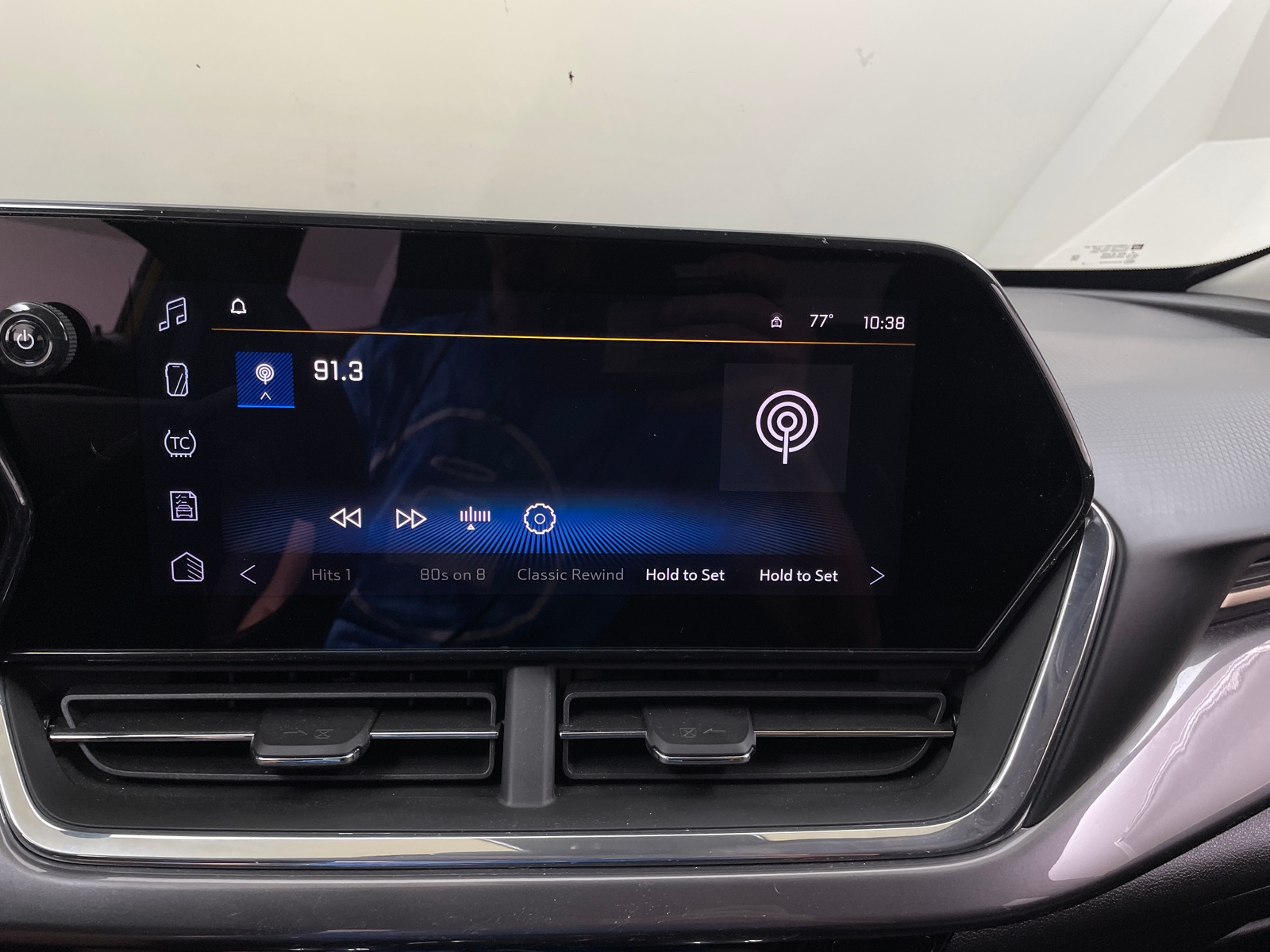 Thumbnail: 2025 Chevrolet Trax - 3