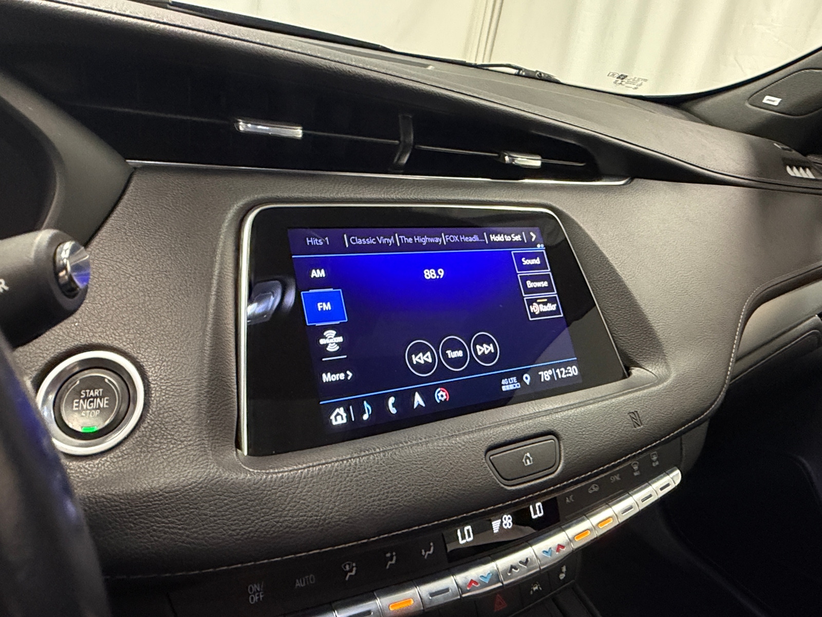 Thumbnail: 2019 Cadillac XT4 - 3