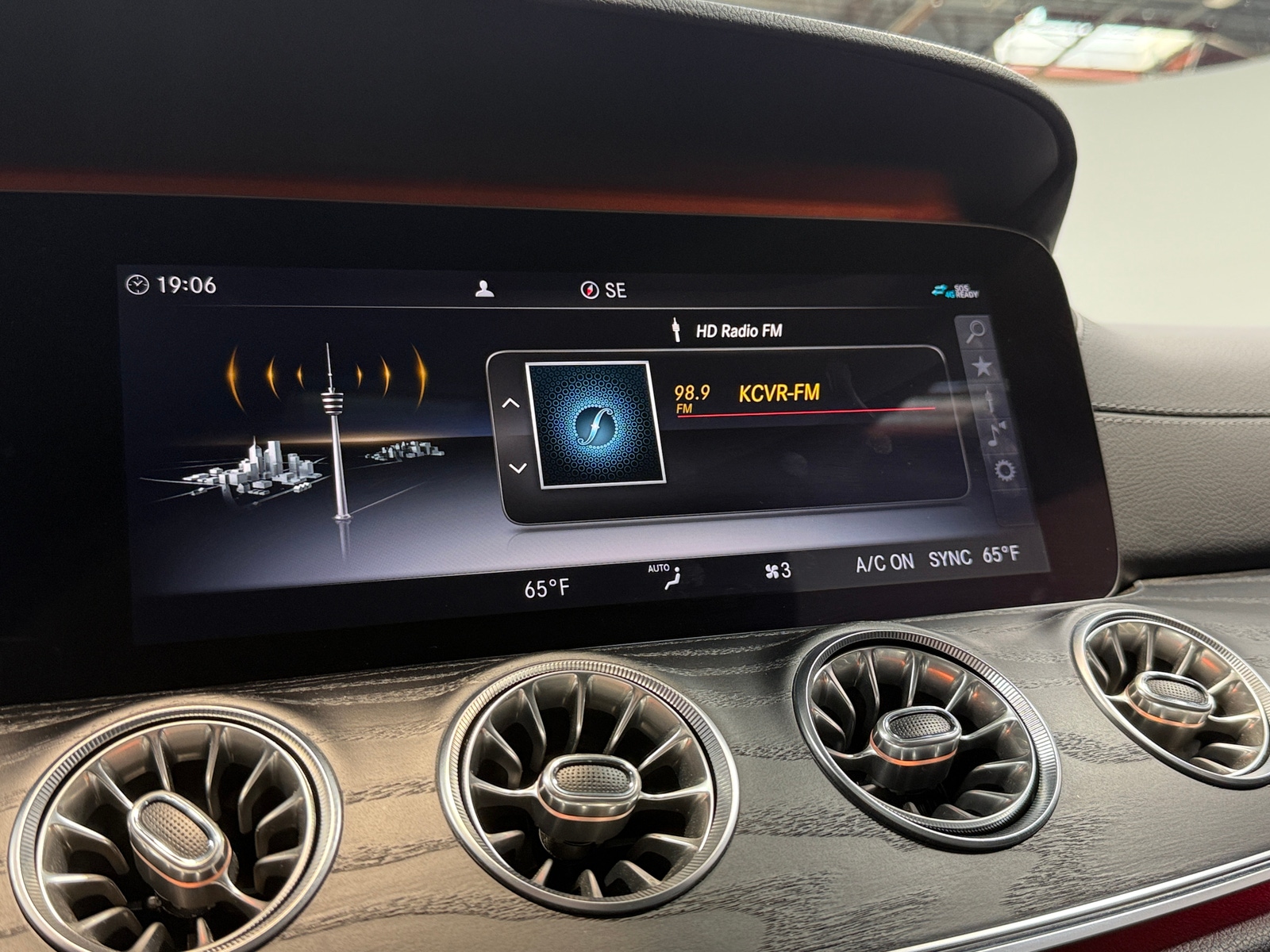 Thumbnail: 2020 Mercedes-Benz E-Class - 3