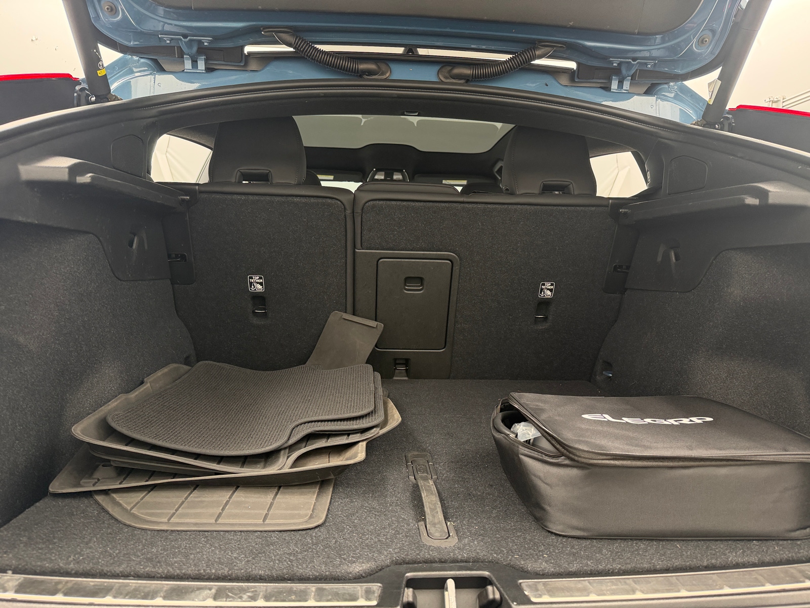 Thumbnail: 2023 Volvo C40 - 7