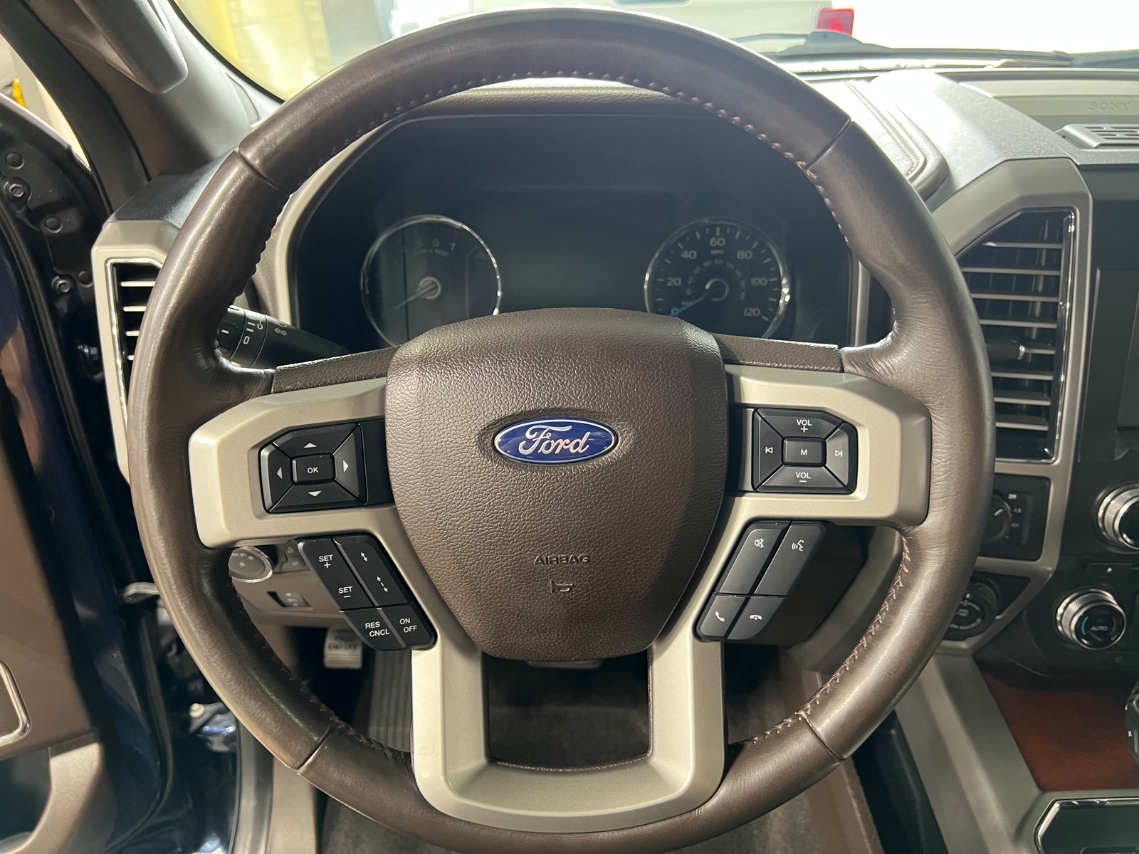 Thumbnail: 2017 Ford Econoline - 4