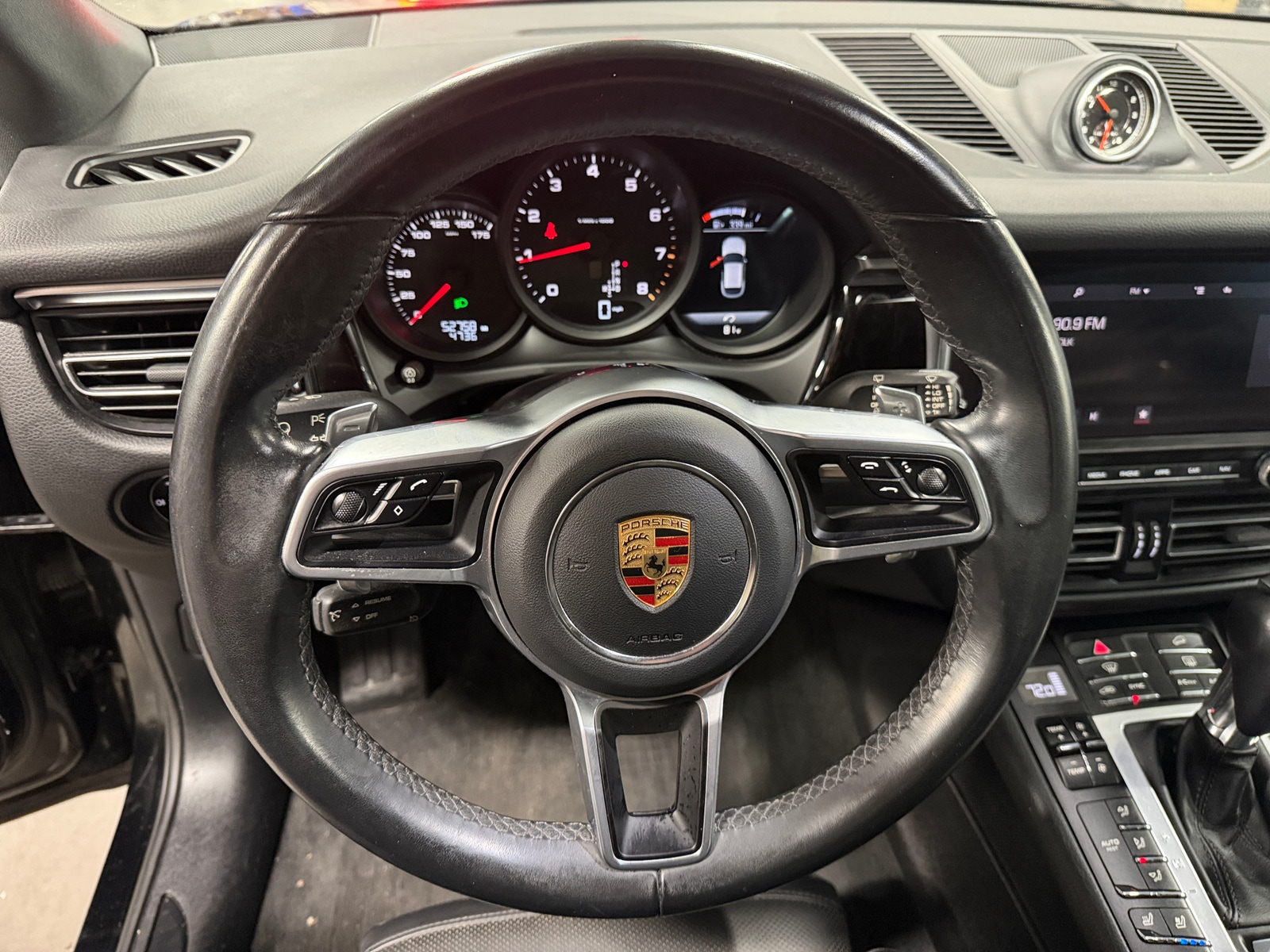 Thumbnail: 2020 Porsche Macan - 4