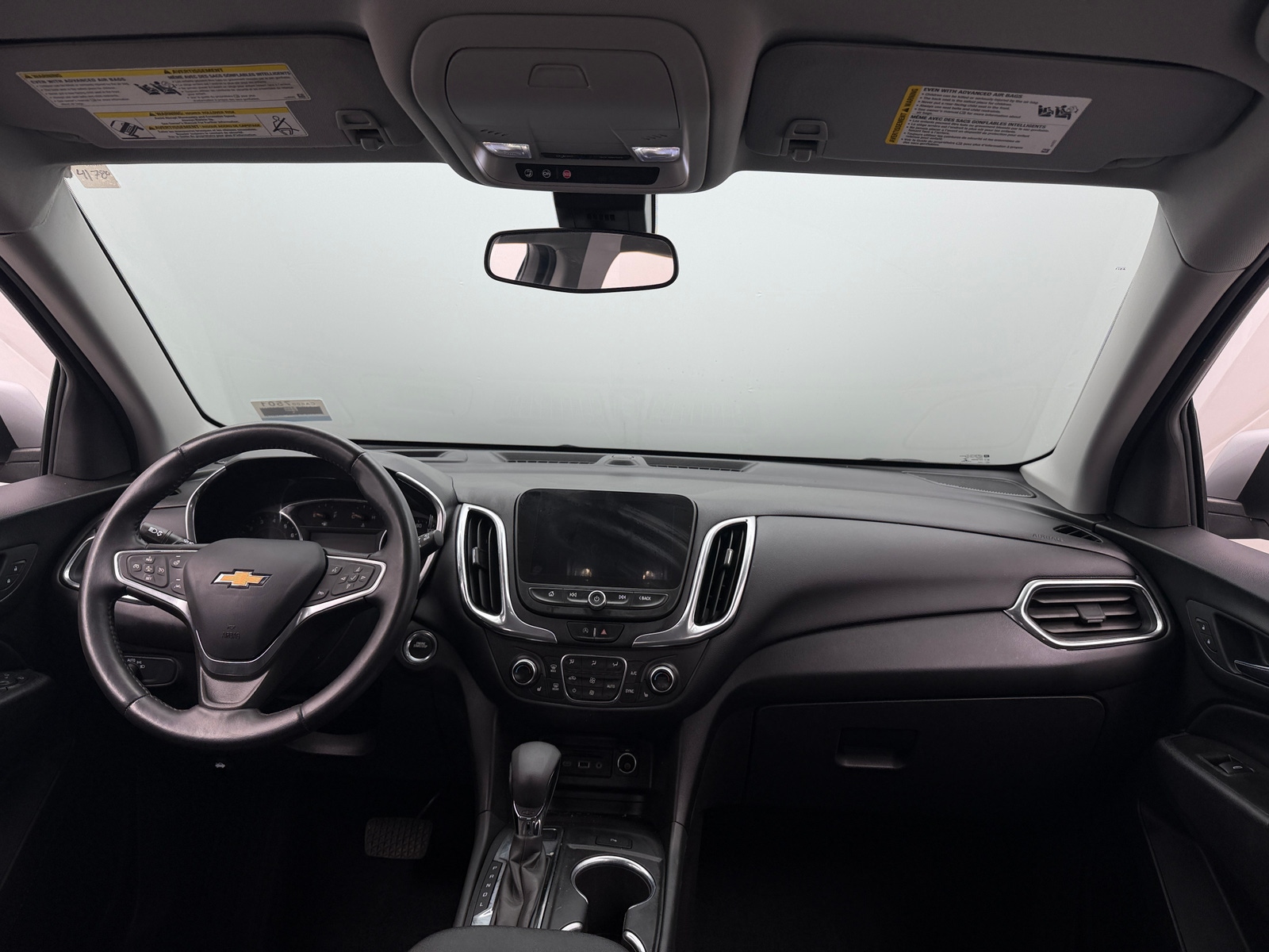 Thumbnail: 2022 Chevrolet Equinox - 3