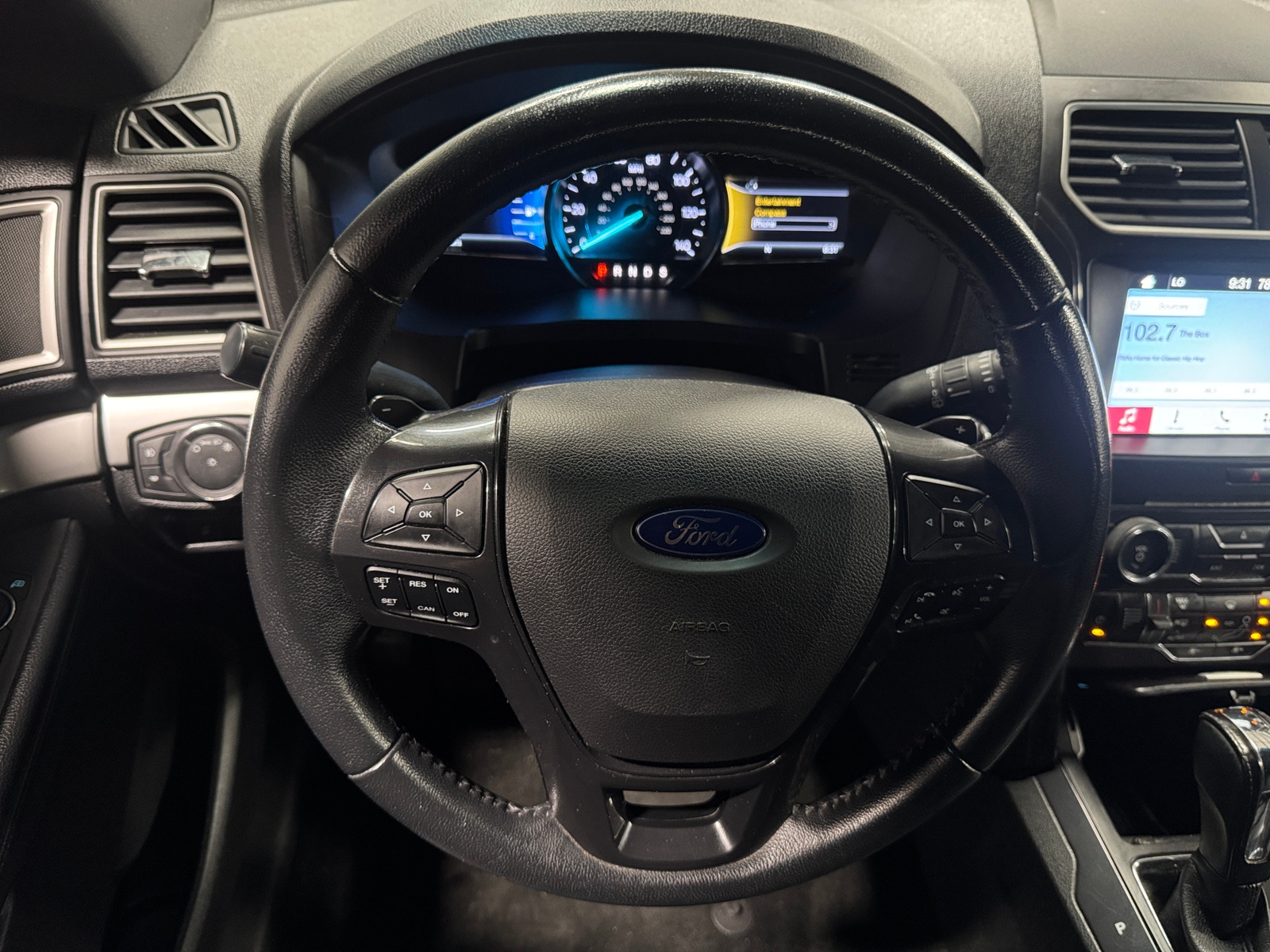 Thumbnail: 2017 Ford Explorer - 5