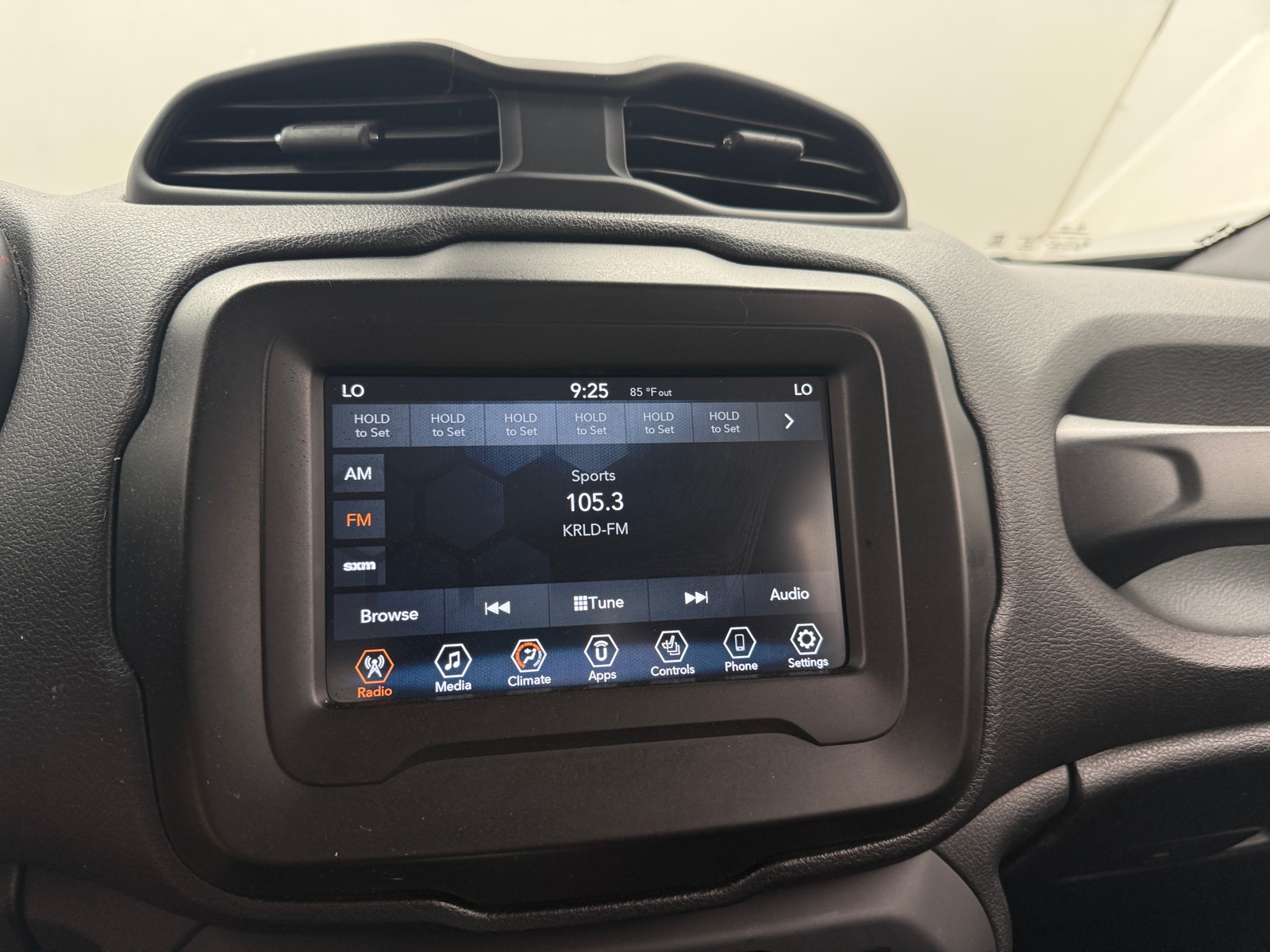 Thumbnail: 2020 Jeep Renegade - 4