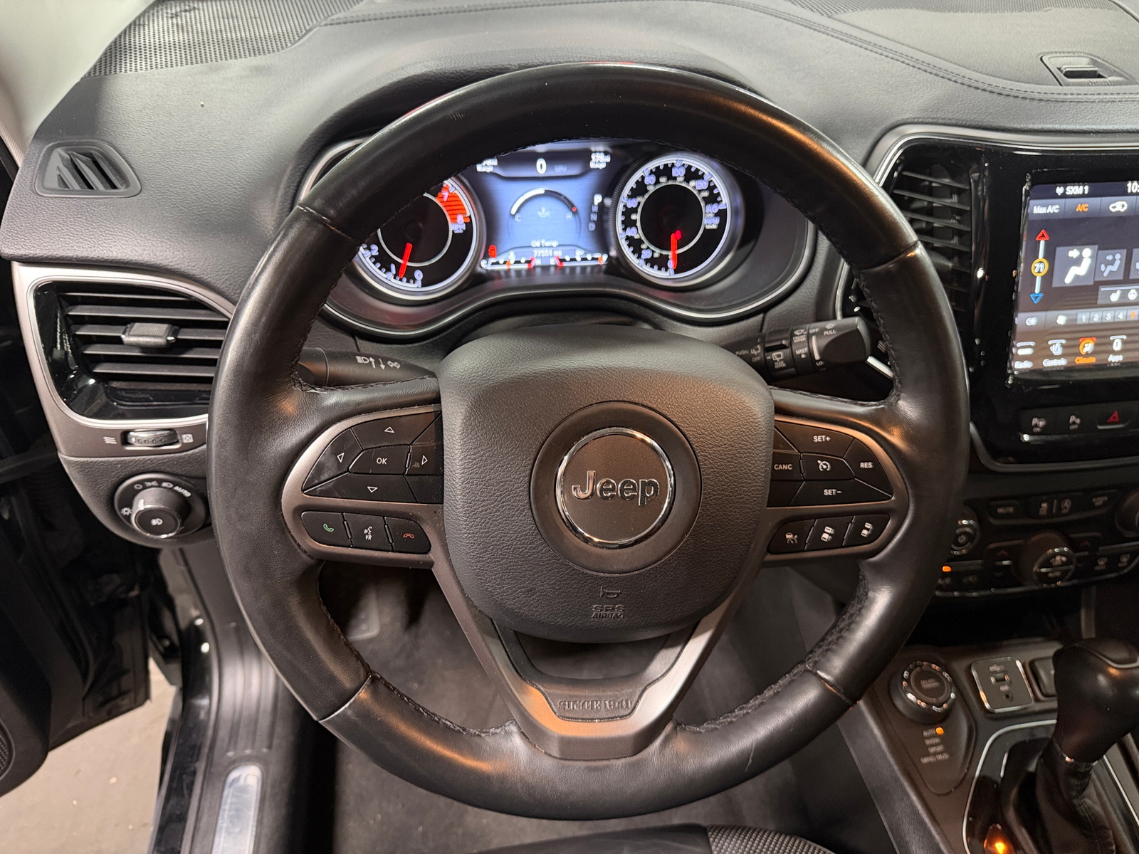 Thumbnail: 2019 Jeep Cherokee - 4