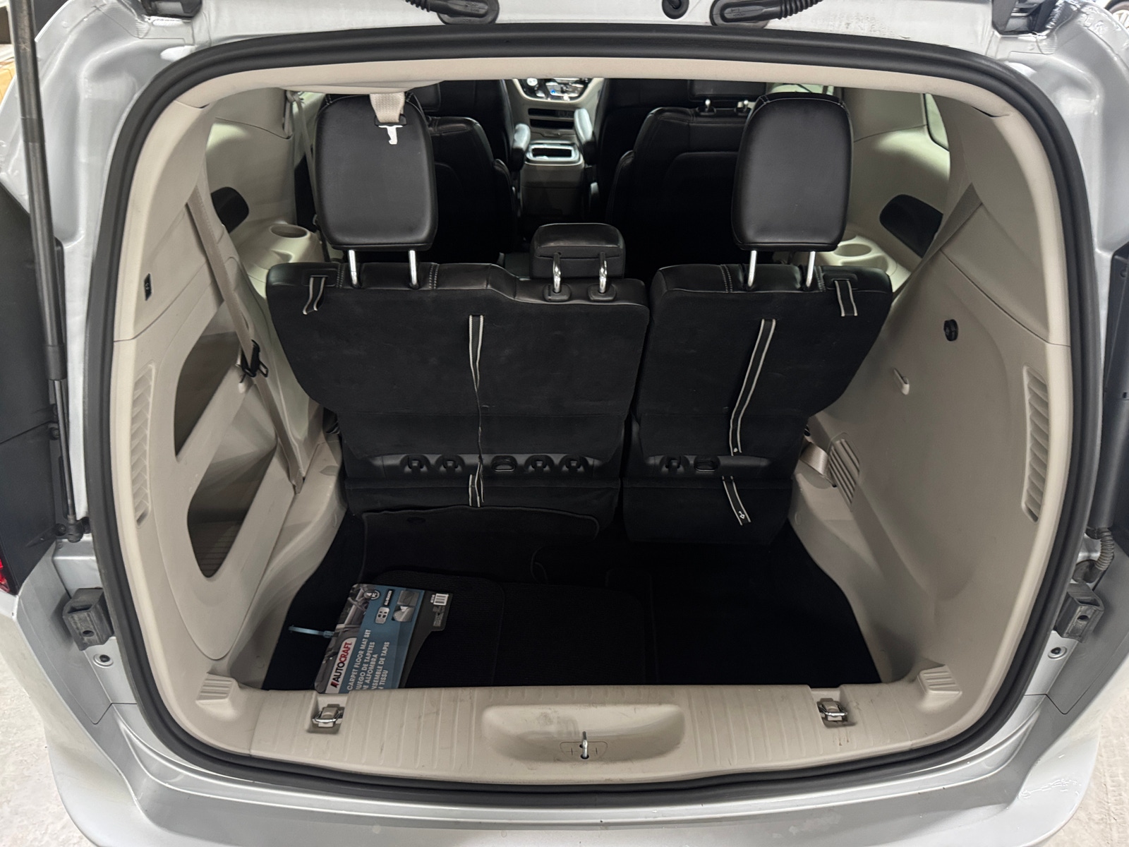 Thumbnail: 2024 Chrysler Pacifica - 6