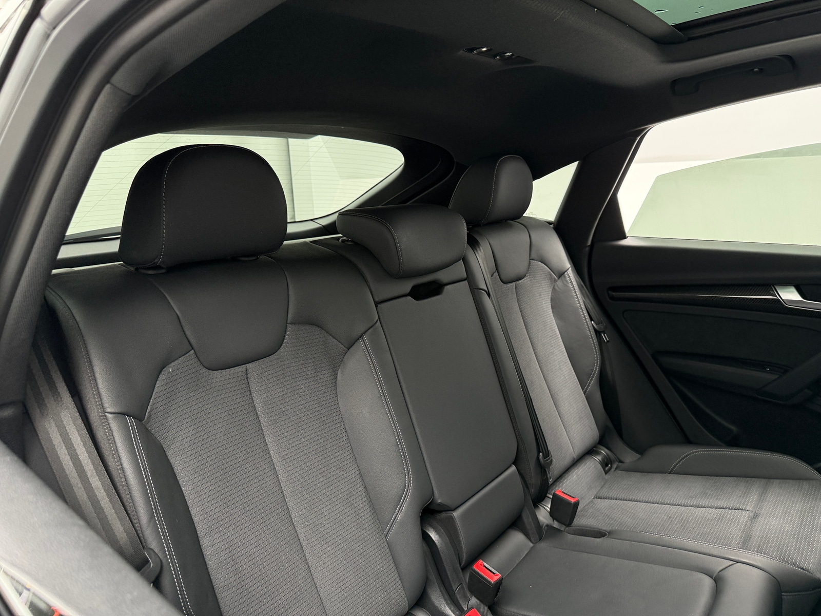 Thumbnail: 2022 Audi SQ5 - 5