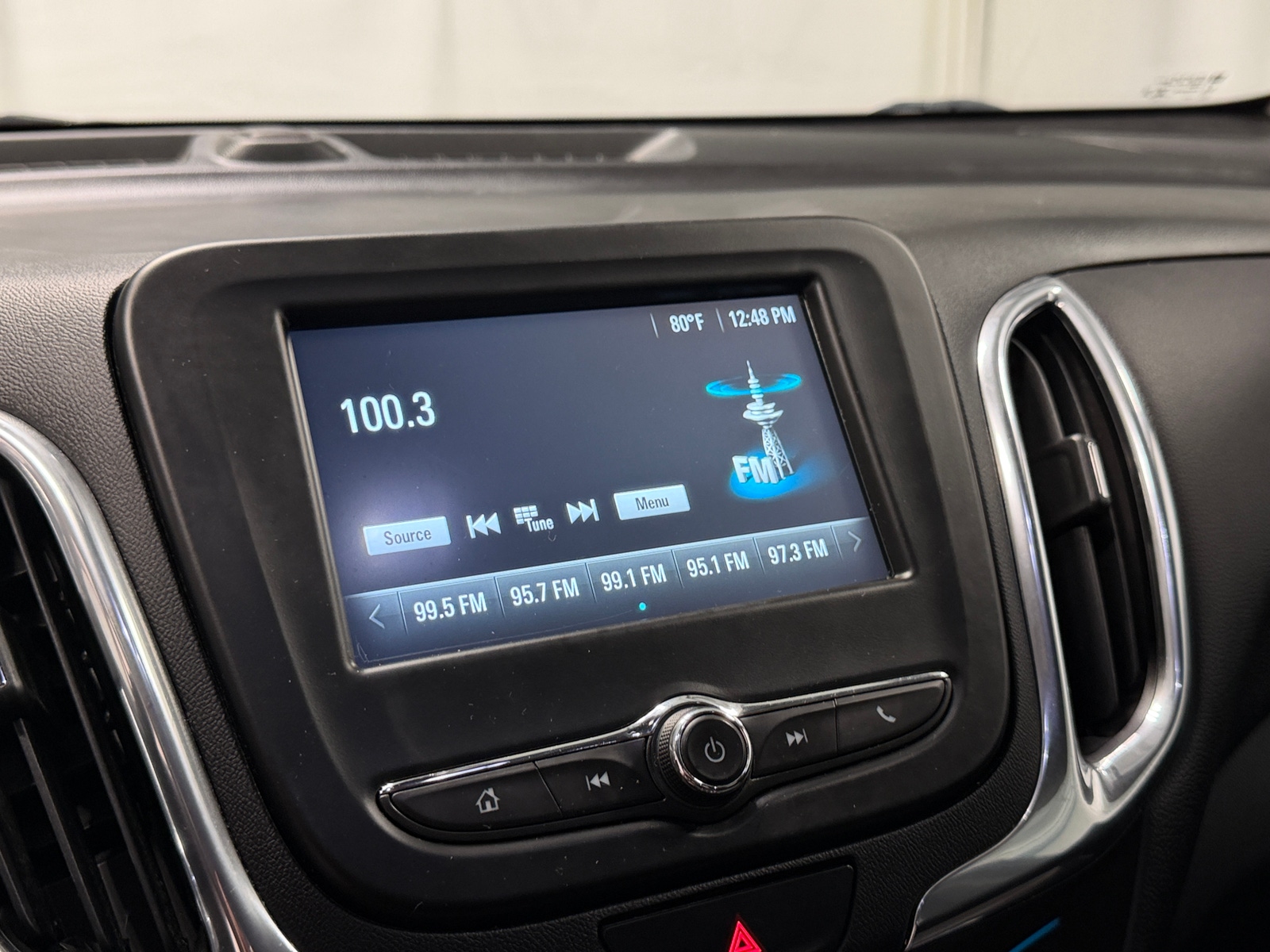 Thumbnail: 2018 Chevrolet Equinox - 4
