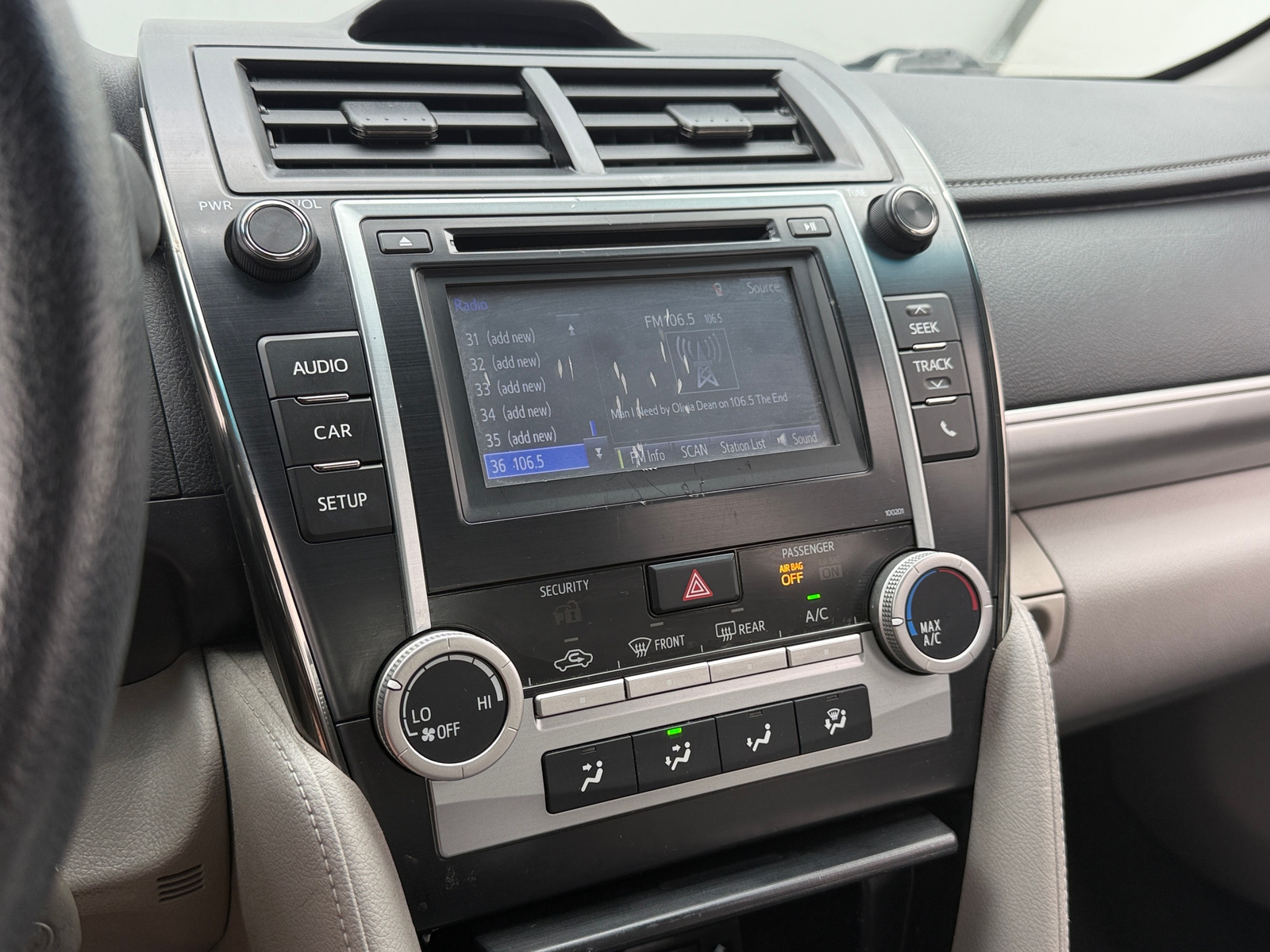 Thumbnail: 2014 Toyota Camry - 4
