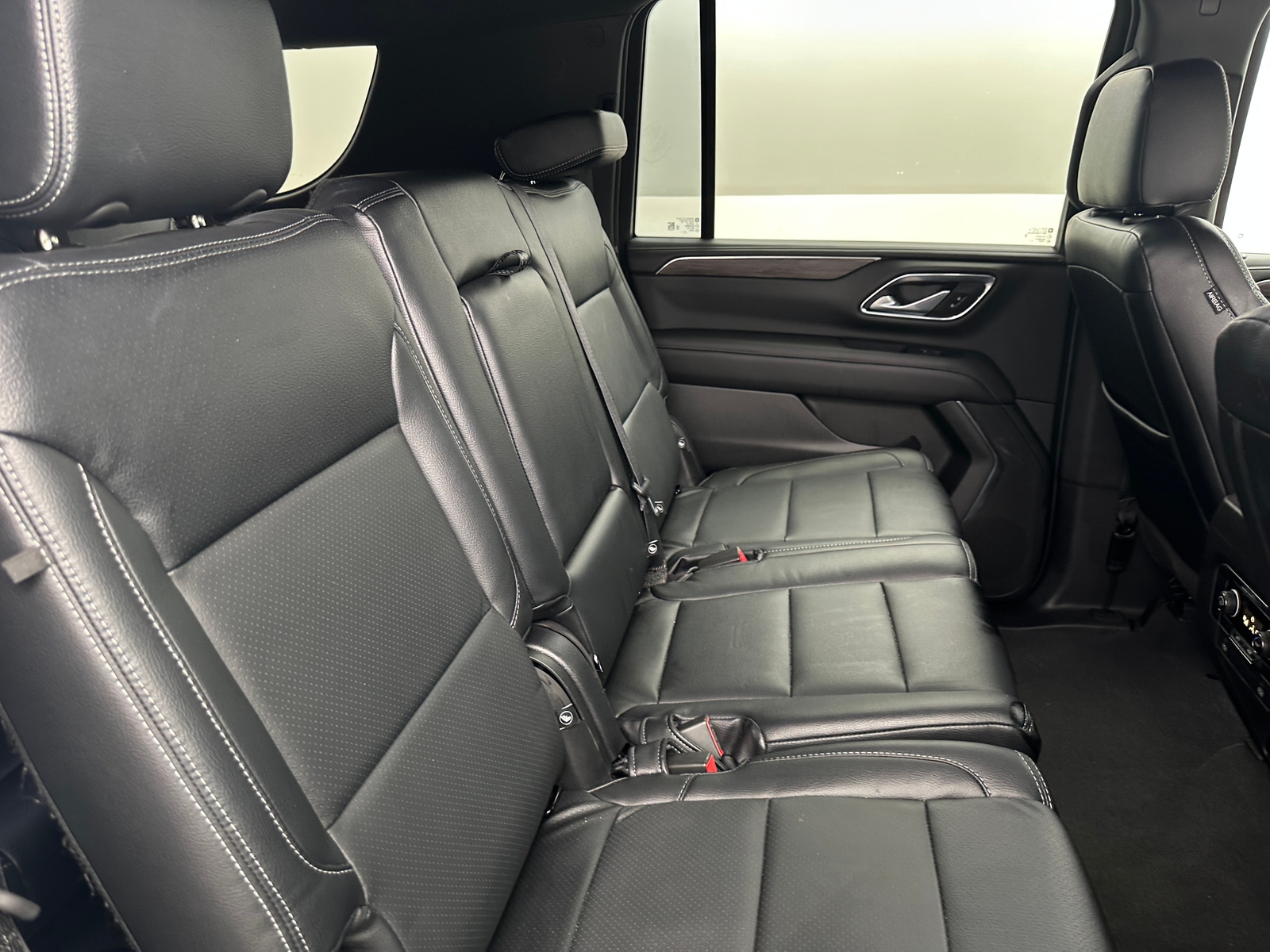 Thumbnail: 2023 Chevrolet Suburban - 6
