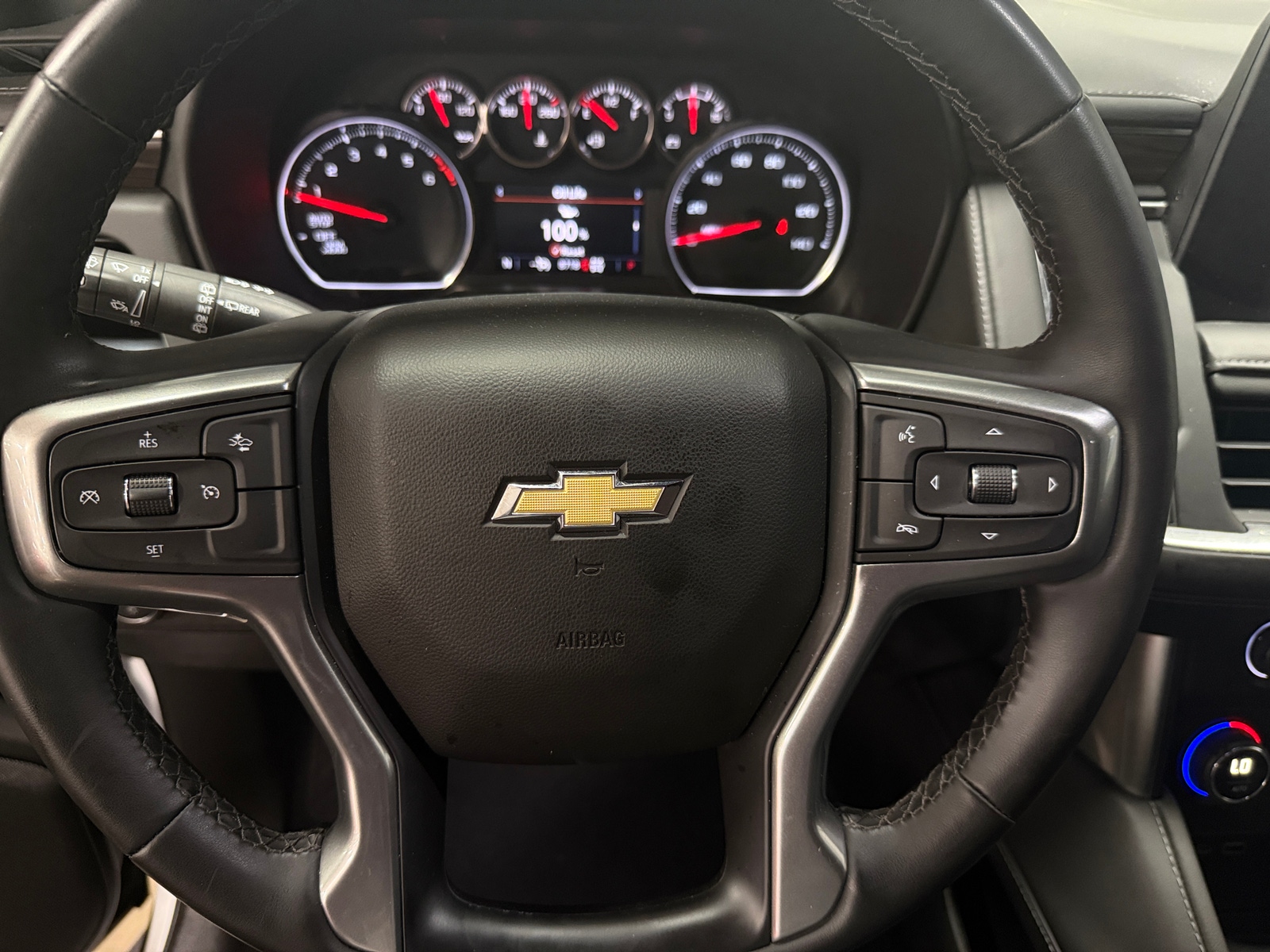 Thumbnail: 2023 Chevrolet Suburban - 5