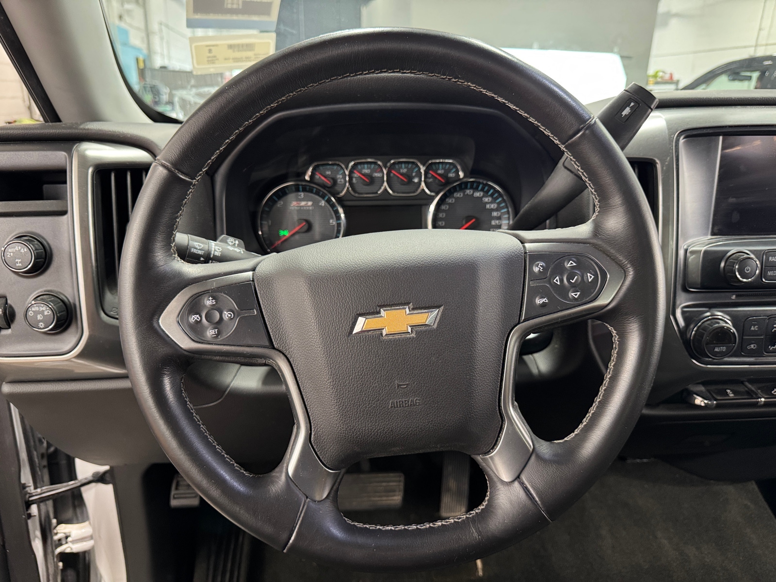 Thumbnail: 2017 Chevrolet Silverado 1500 - 5