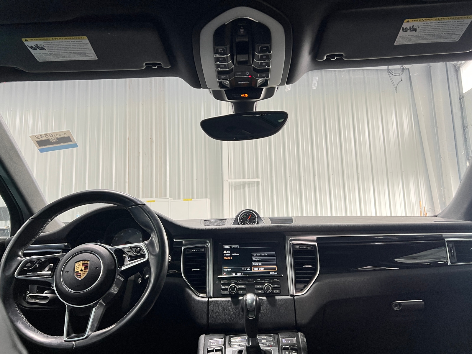 Thumbnail: 2016 Porsche Macan - 2
