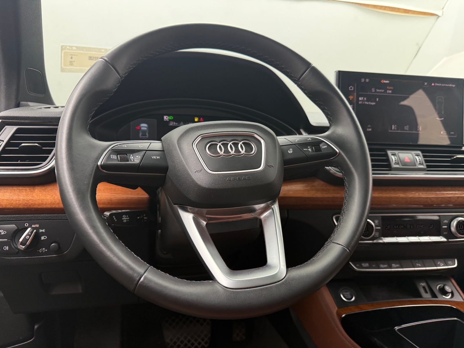 Thumbnail: 2023 Audi Q5 - 4