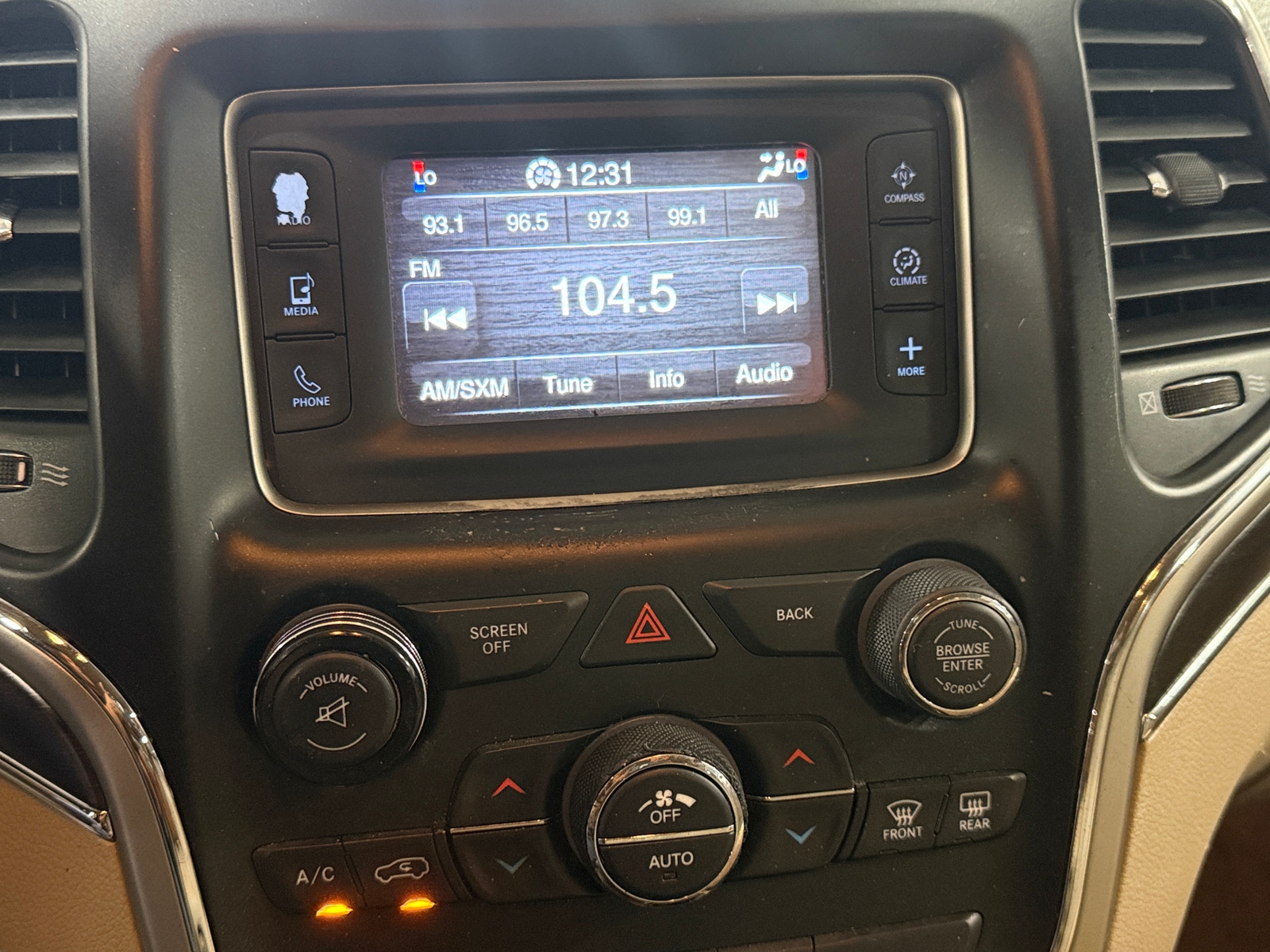 Thumbnail: 2014 Jeep Grand Cherokee - 3