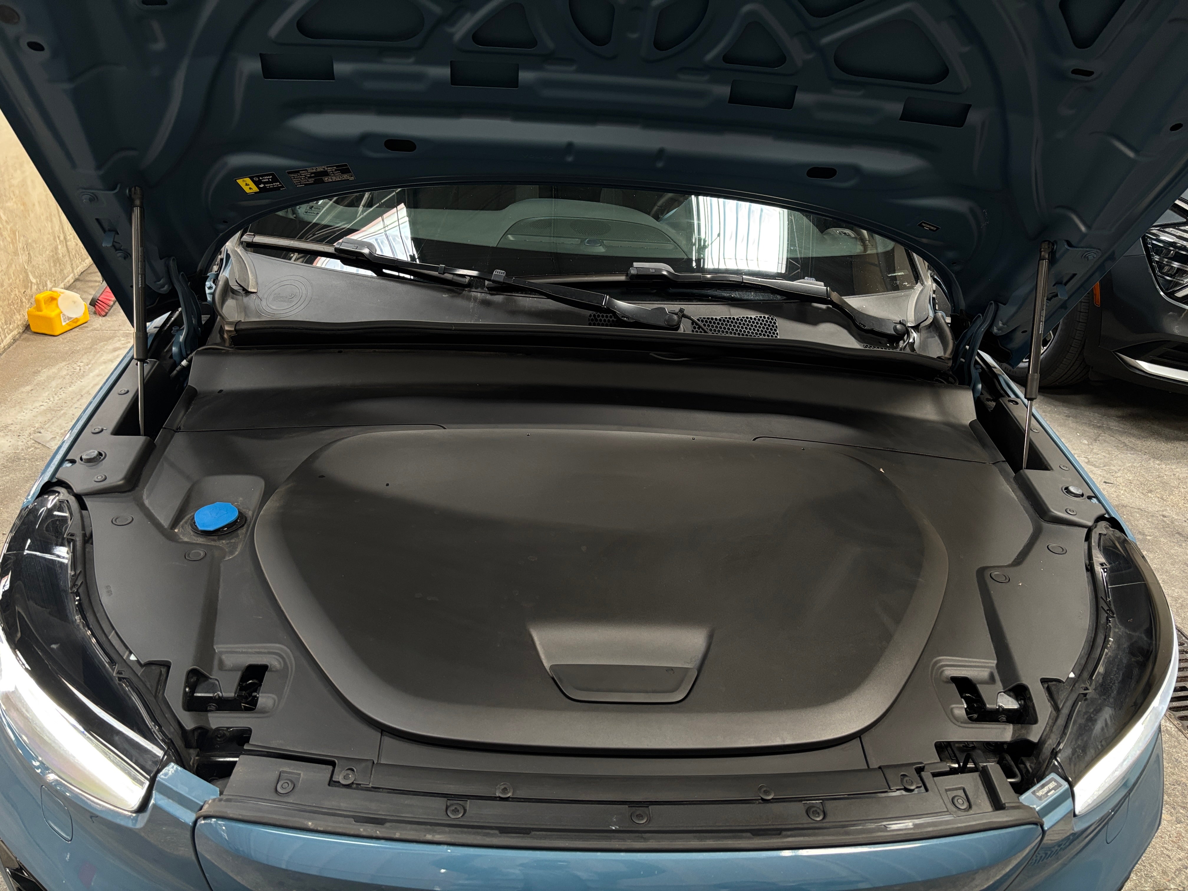 Used 2023 Volvo XC40 Ultimate with VIN YV4ED3UM7P2080515 for sale in Oak Creek, WI