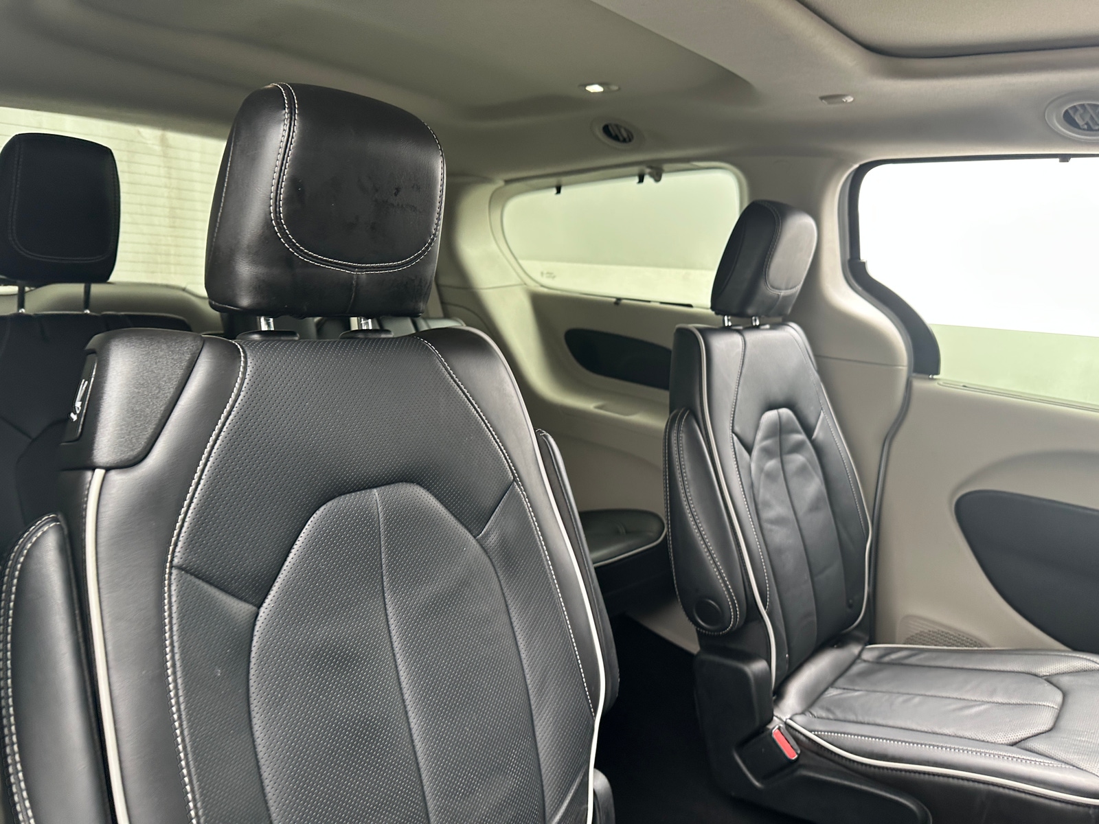 Thumbnail: 2023 Chrysler Pacifica - 5