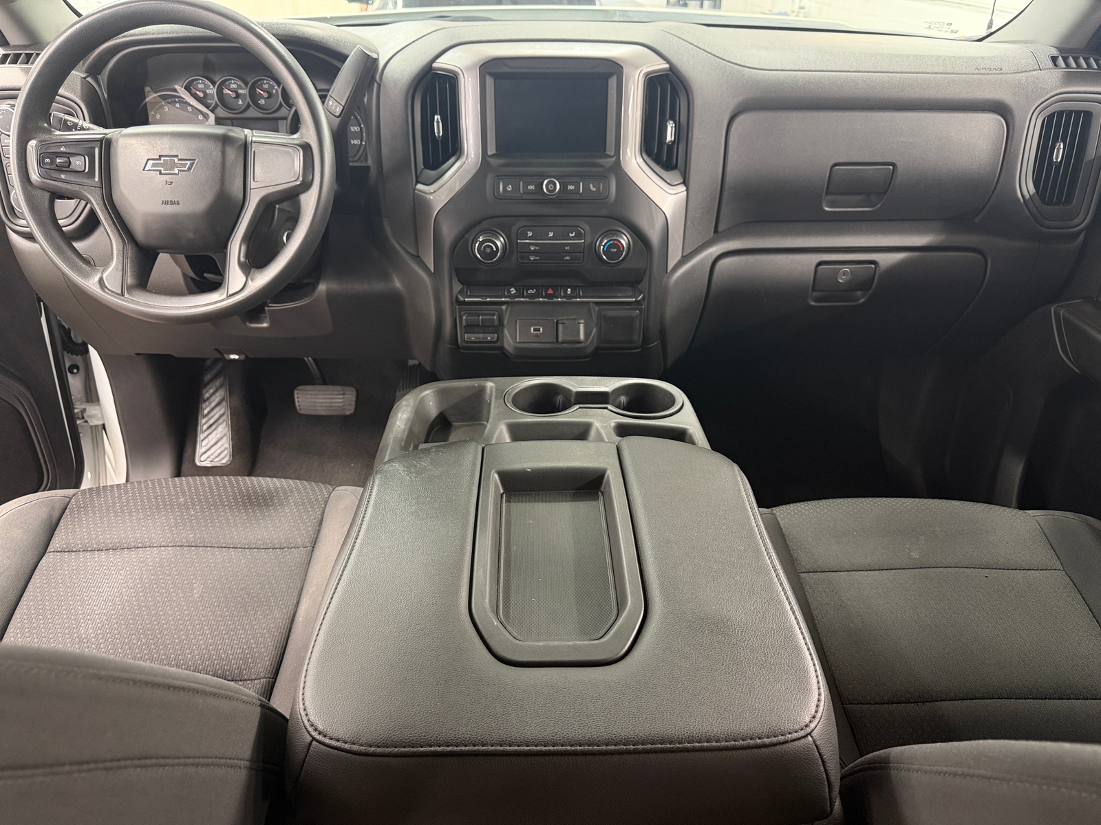 Thumbnail: 2020 Chevrolet Silverado 1500 - 3