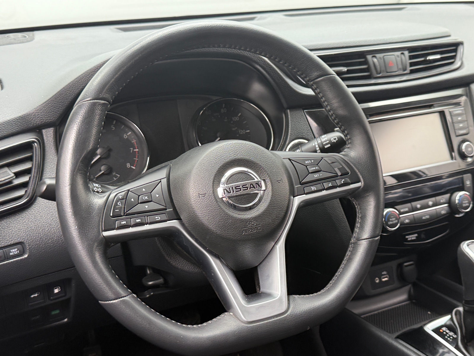 Thumbnail: 2018 Nissan Rogue - 5