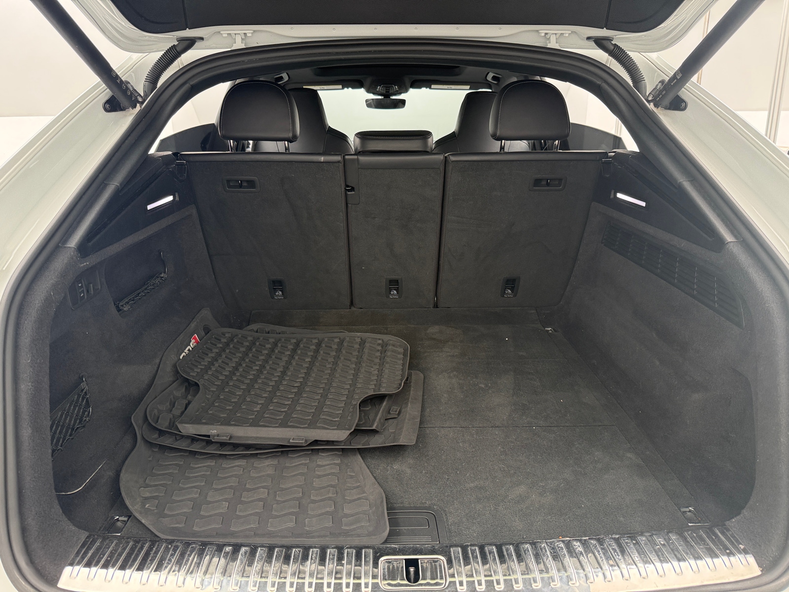 Thumbnail: 2021 Audi SQ8 - 6