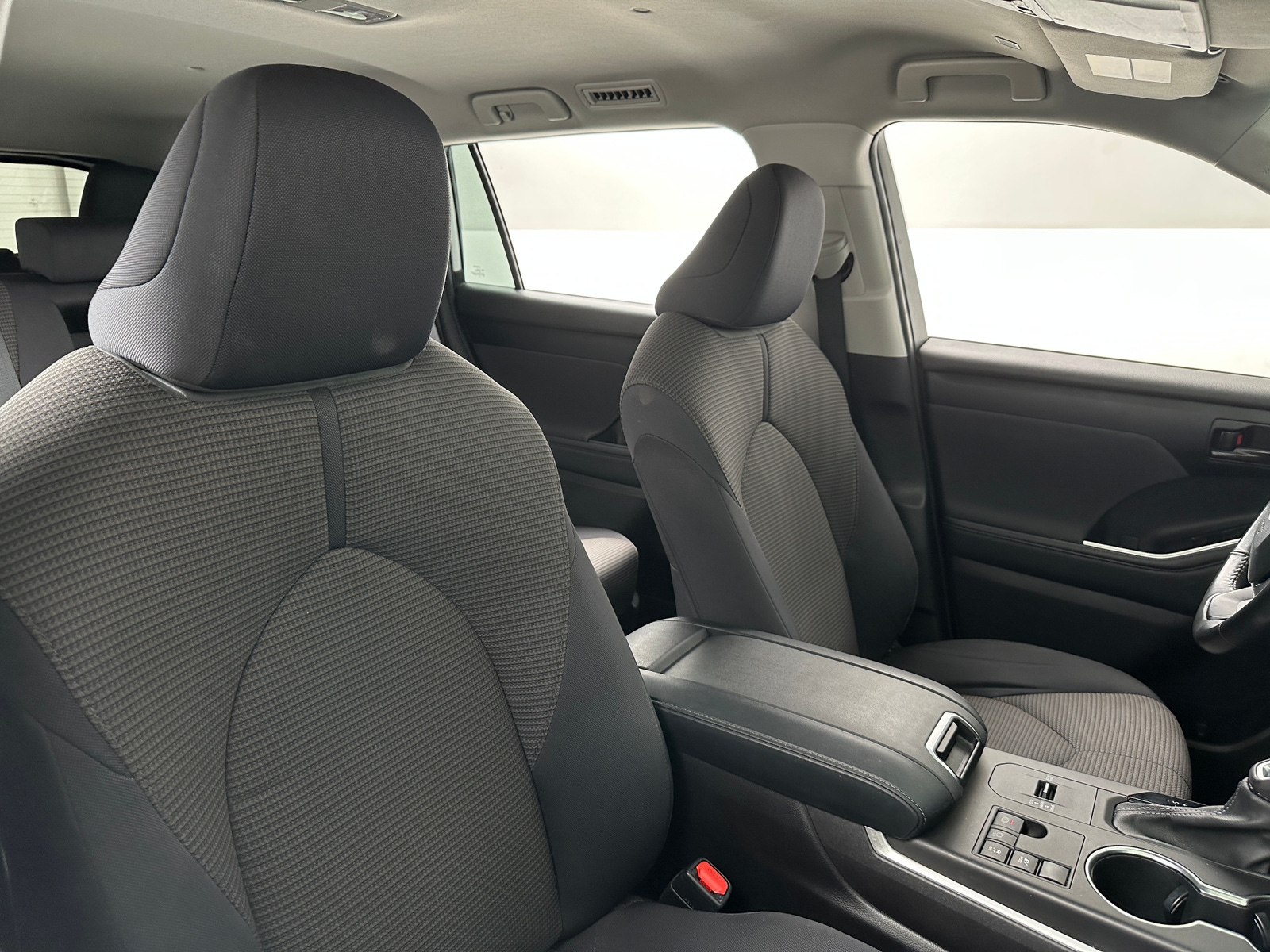 Thumbnail: 2023 Toyota Highlander - 2