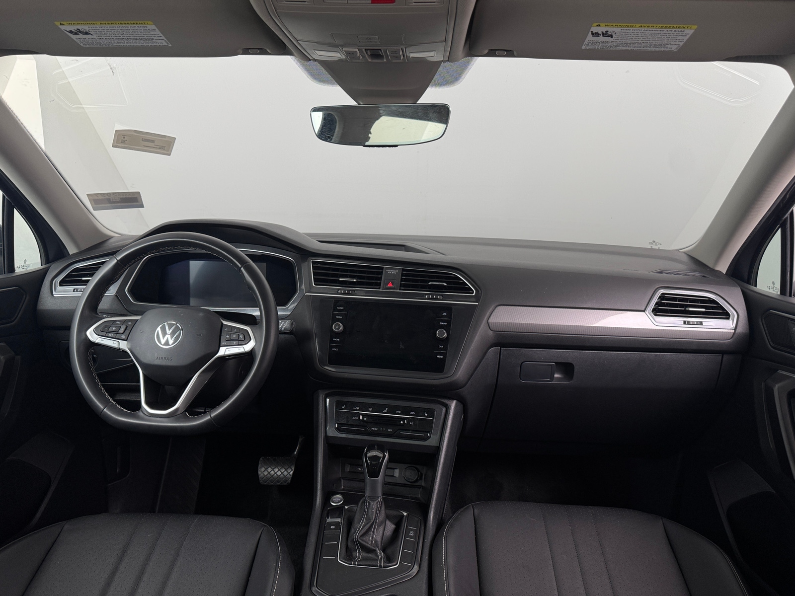 Thumbnail: 2023 Volkswagen Tiguan - 2