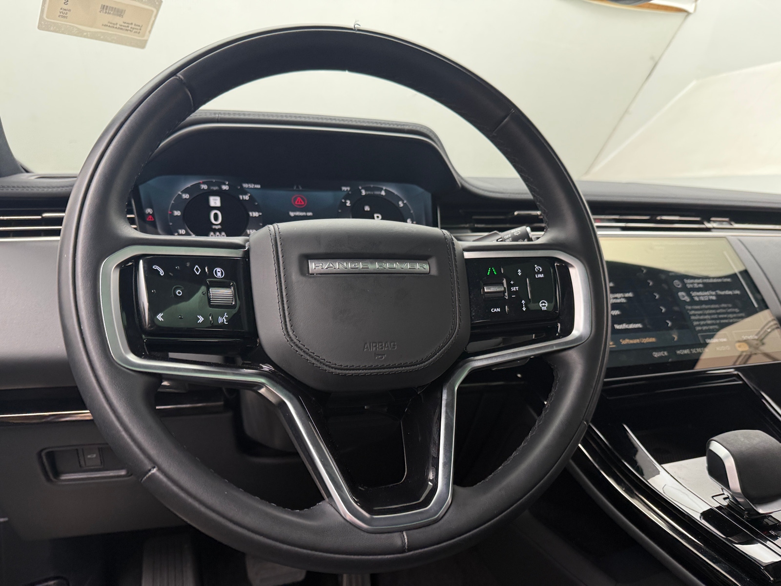 Thumbnail: 2025 Land Rover Range Rover Sport - 4