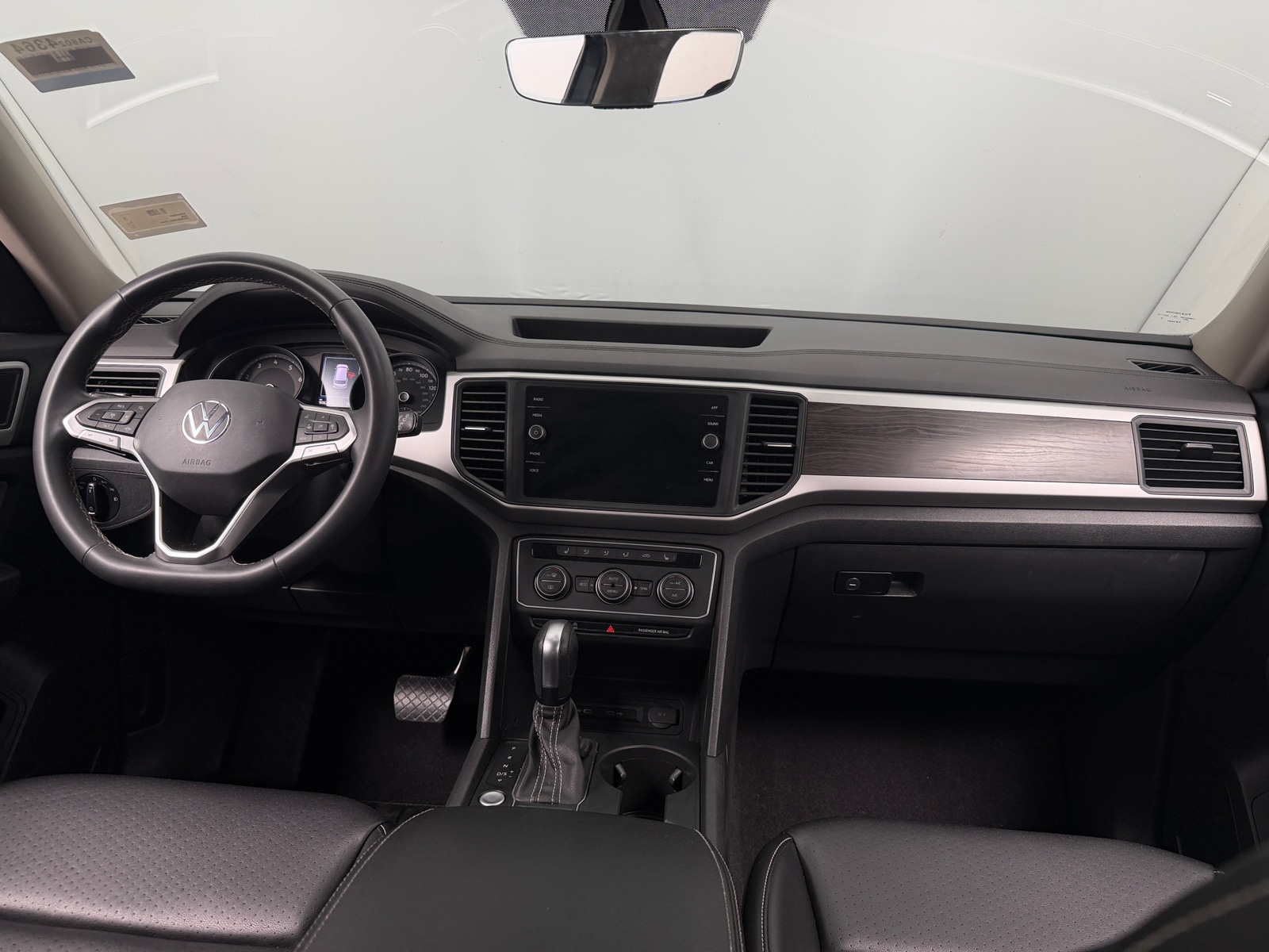 Thumbnail: 2021 Volkswagen Atlas - 3