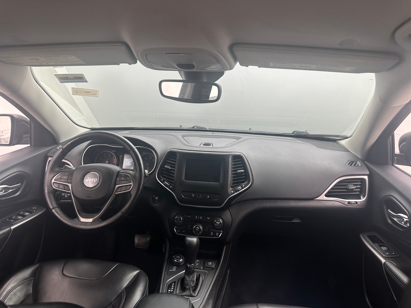 Thumbnail: 2021 Jeep Cherokee - 3