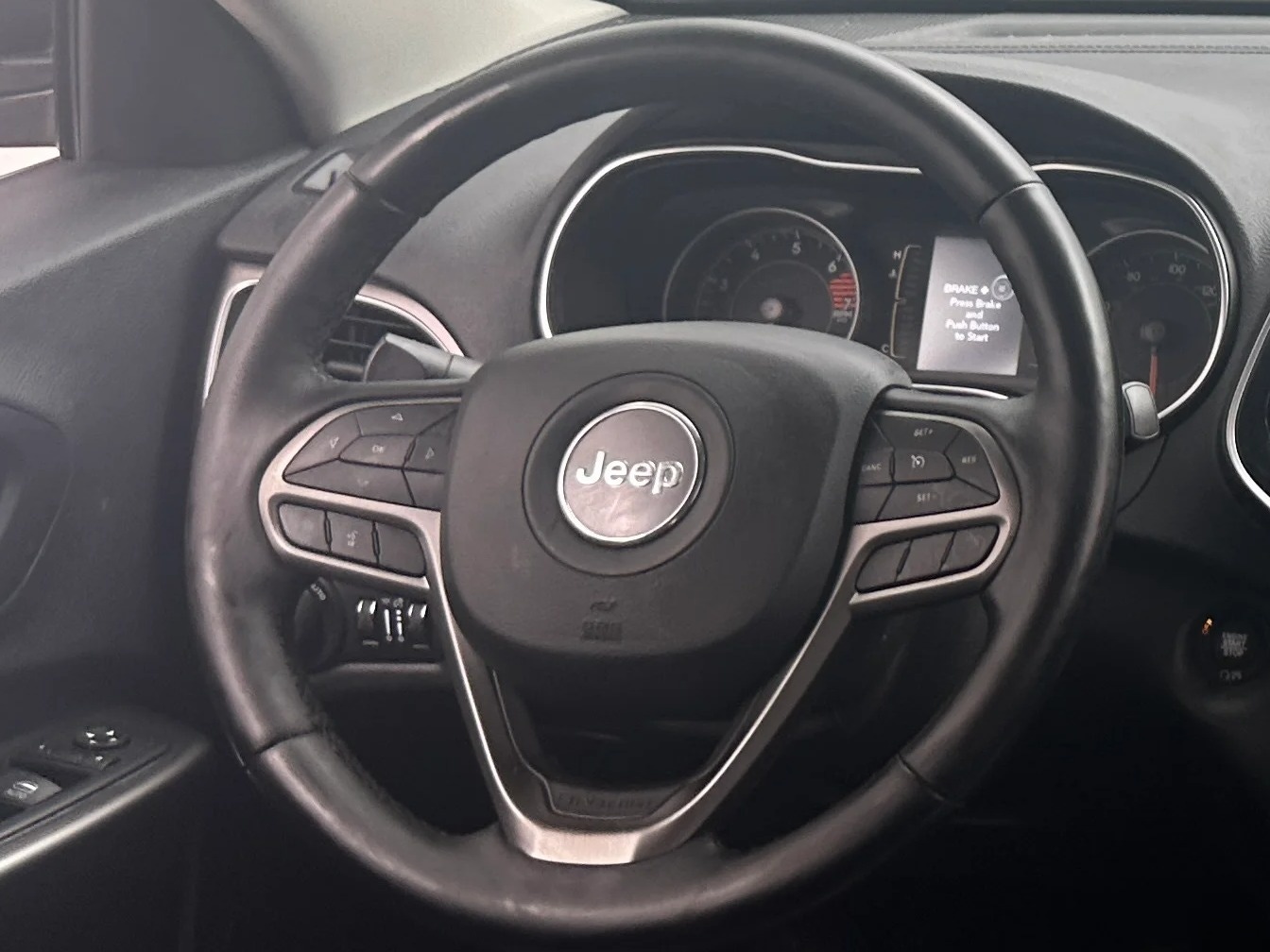 Thumbnail: 2021 Jeep Cherokee - 5