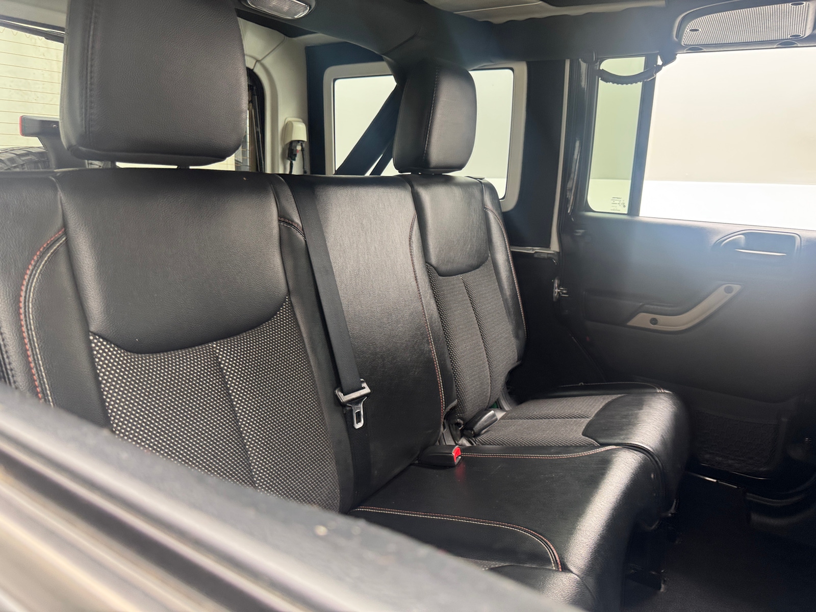 Thumbnail: 2016 Jeep Wrangler - 5