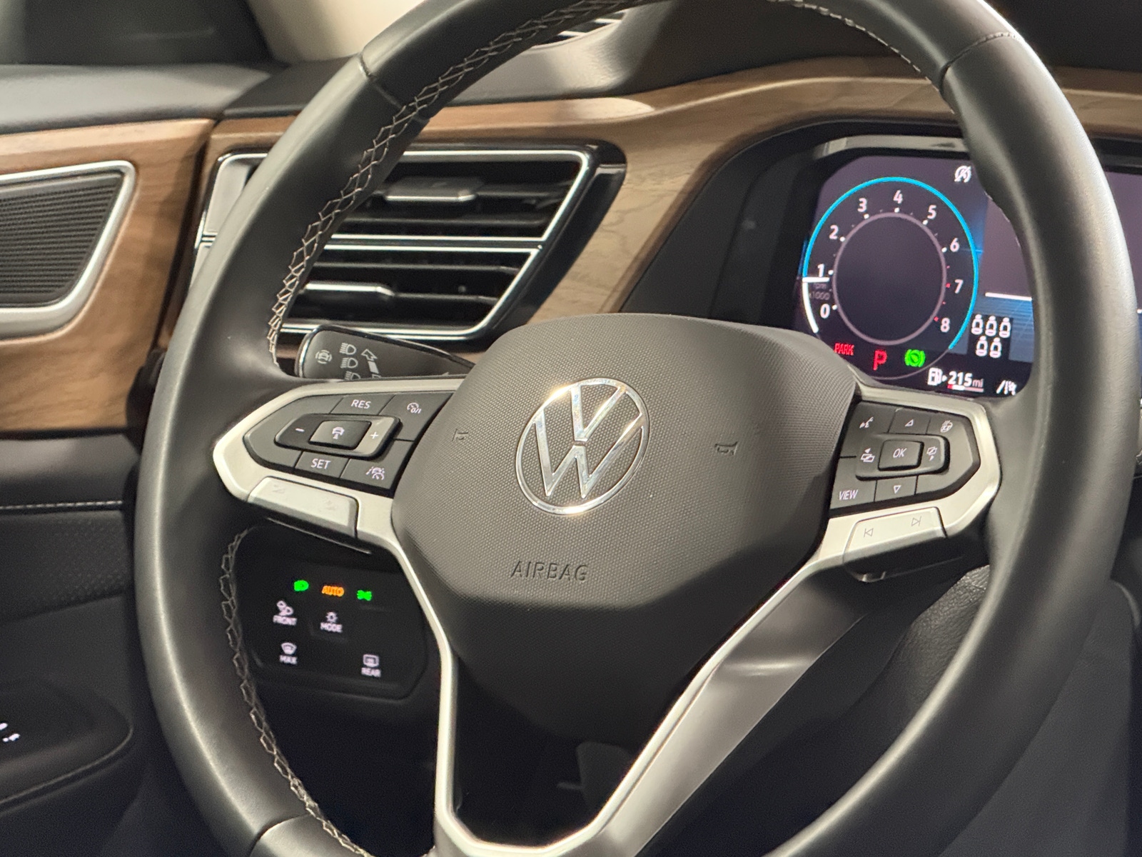 Thumbnail: 2026 Volkswagen Atlas - 4
