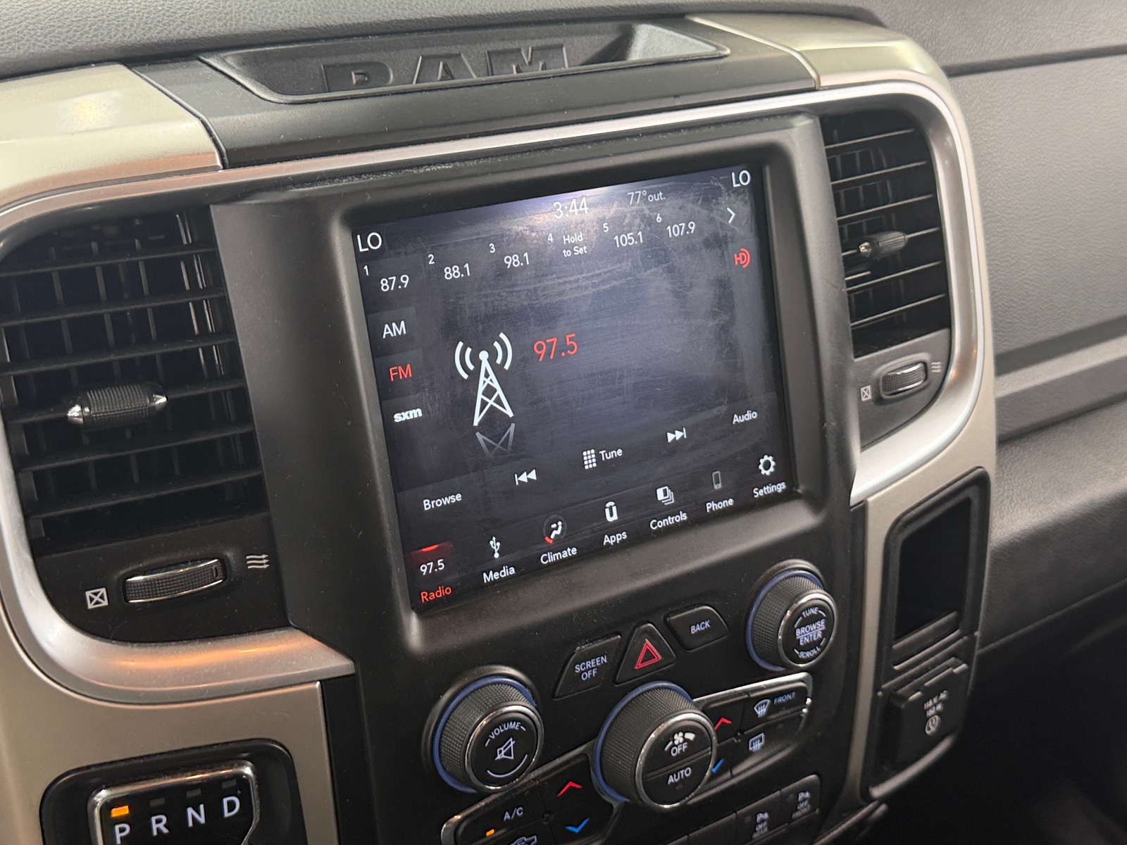 Thumbnail: 2019 RAM 1500 Classic - 4