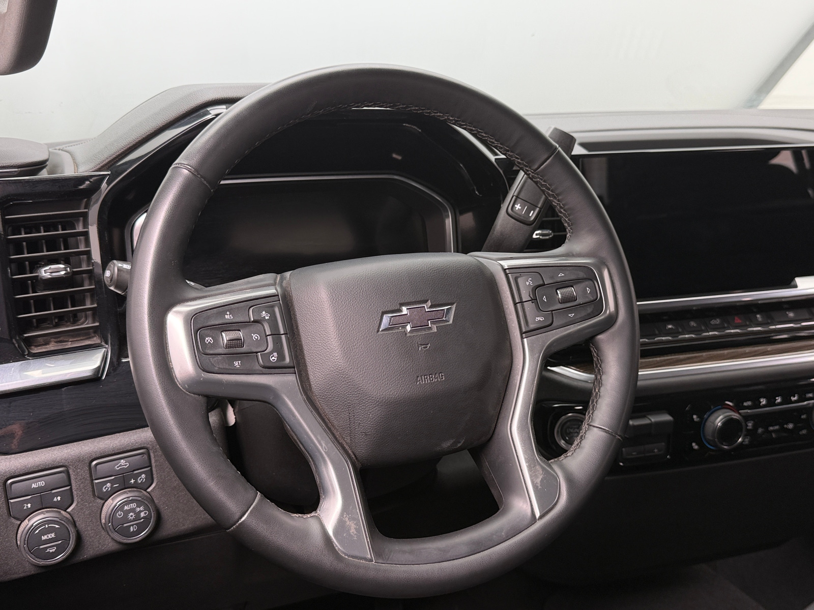 Thumbnail: 2026 Chevrolet Silverado 1500 - 5