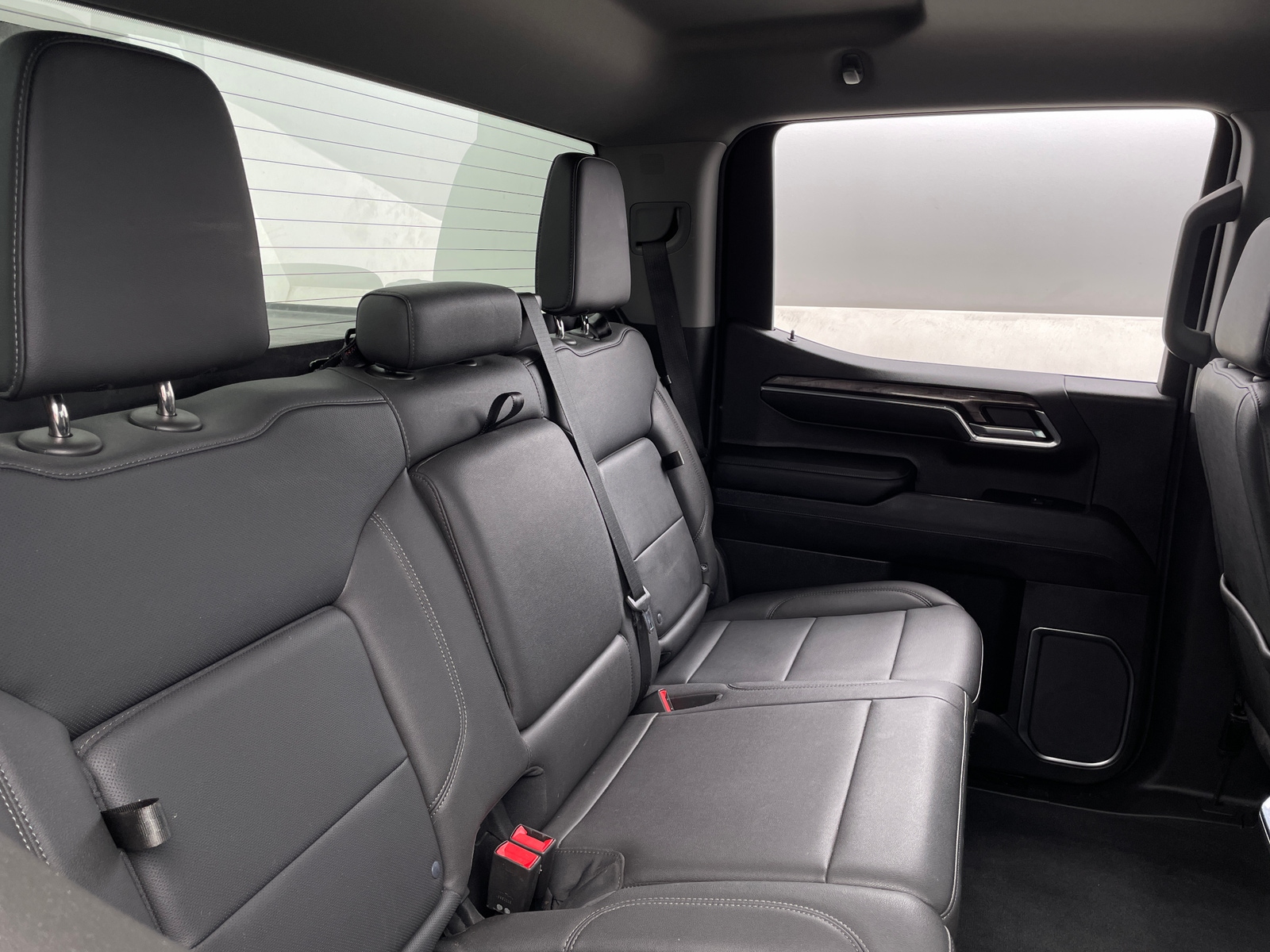 Thumbnail: 2022 Chevrolet Silverado 1500 - 5