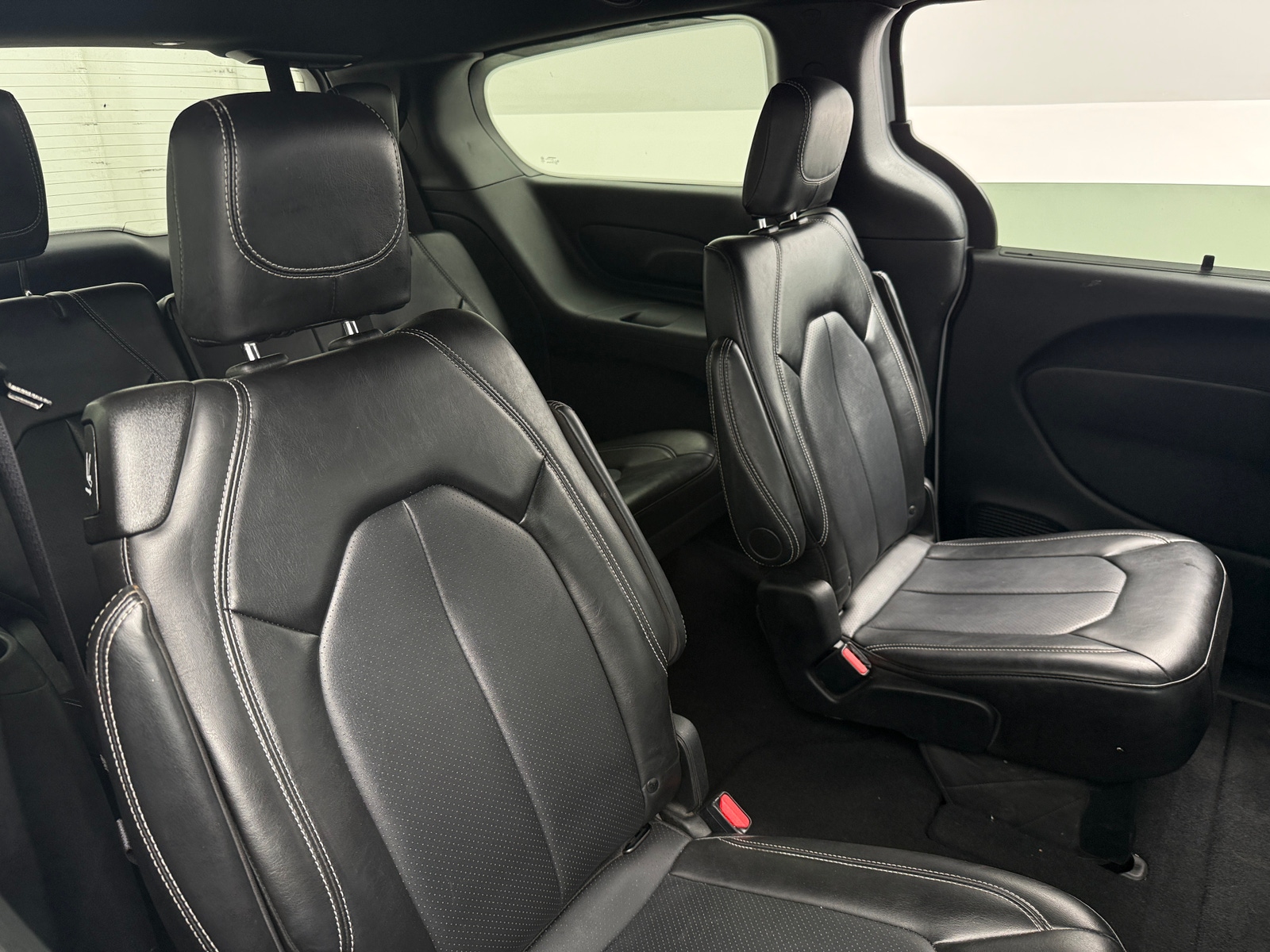 Thumbnail: 2025 Chrysler Pacifica - 6