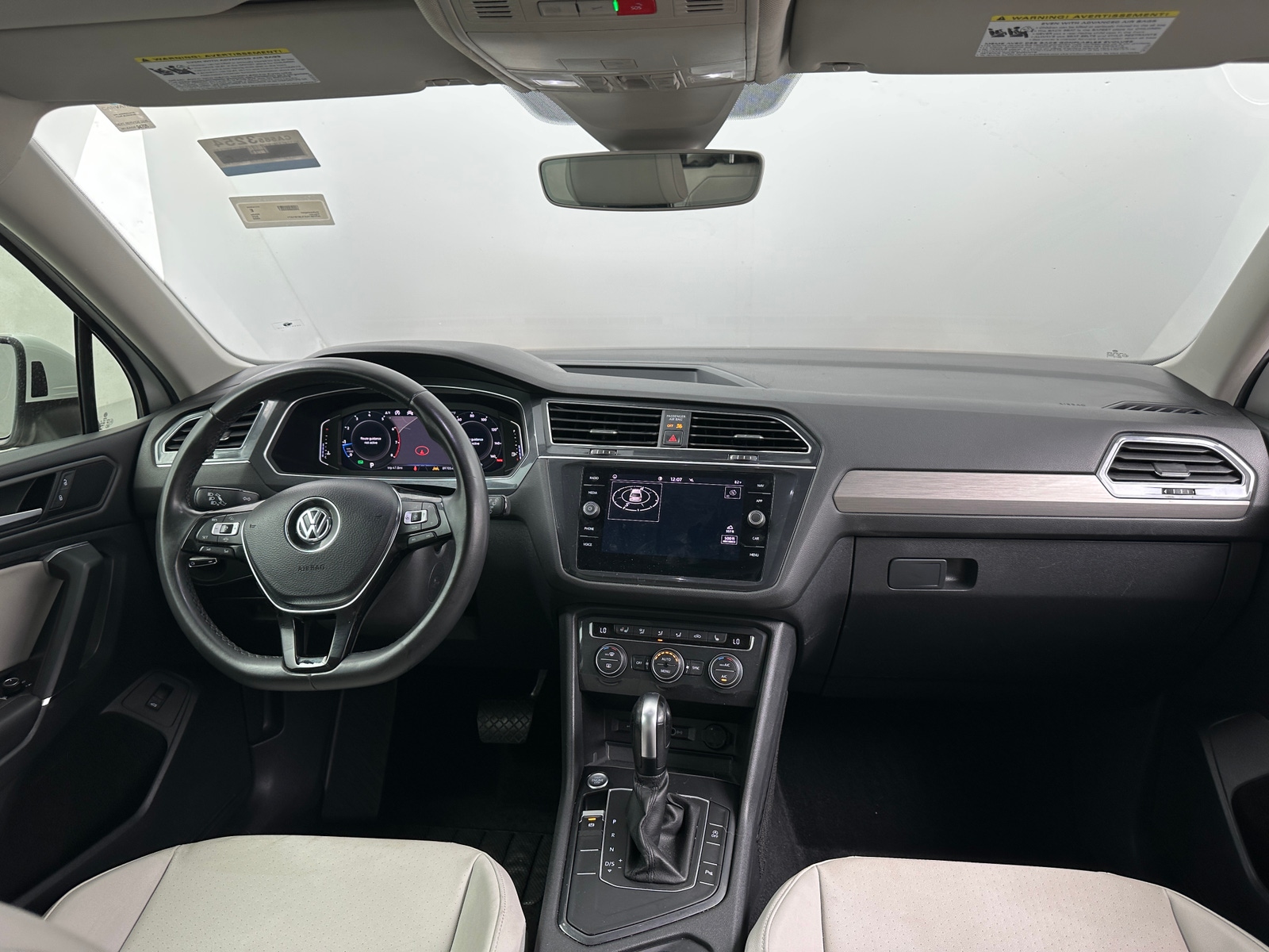 Thumbnail: 2020 Volkswagen Tiguan - 2