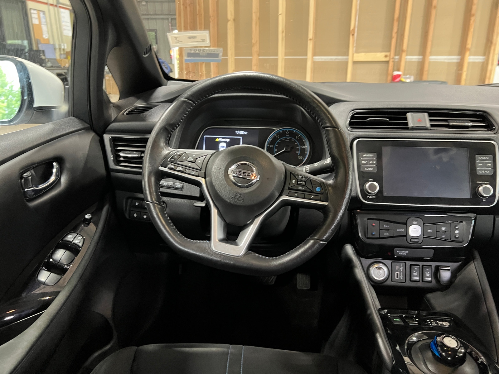 Thumbnail: 2022 Nissan Leaf - 5