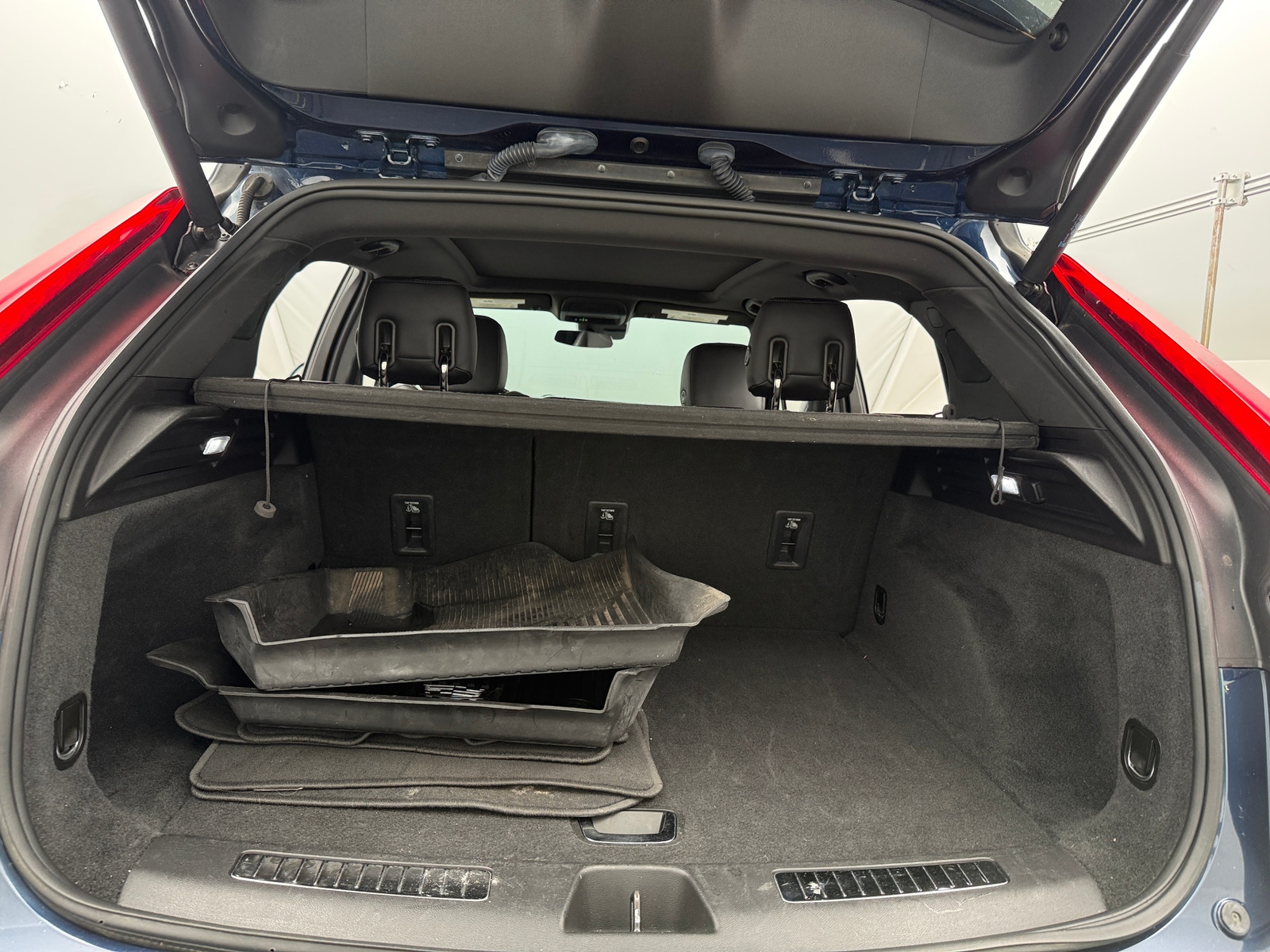 Thumbnail: 2019 Cadillac XT4 - 6