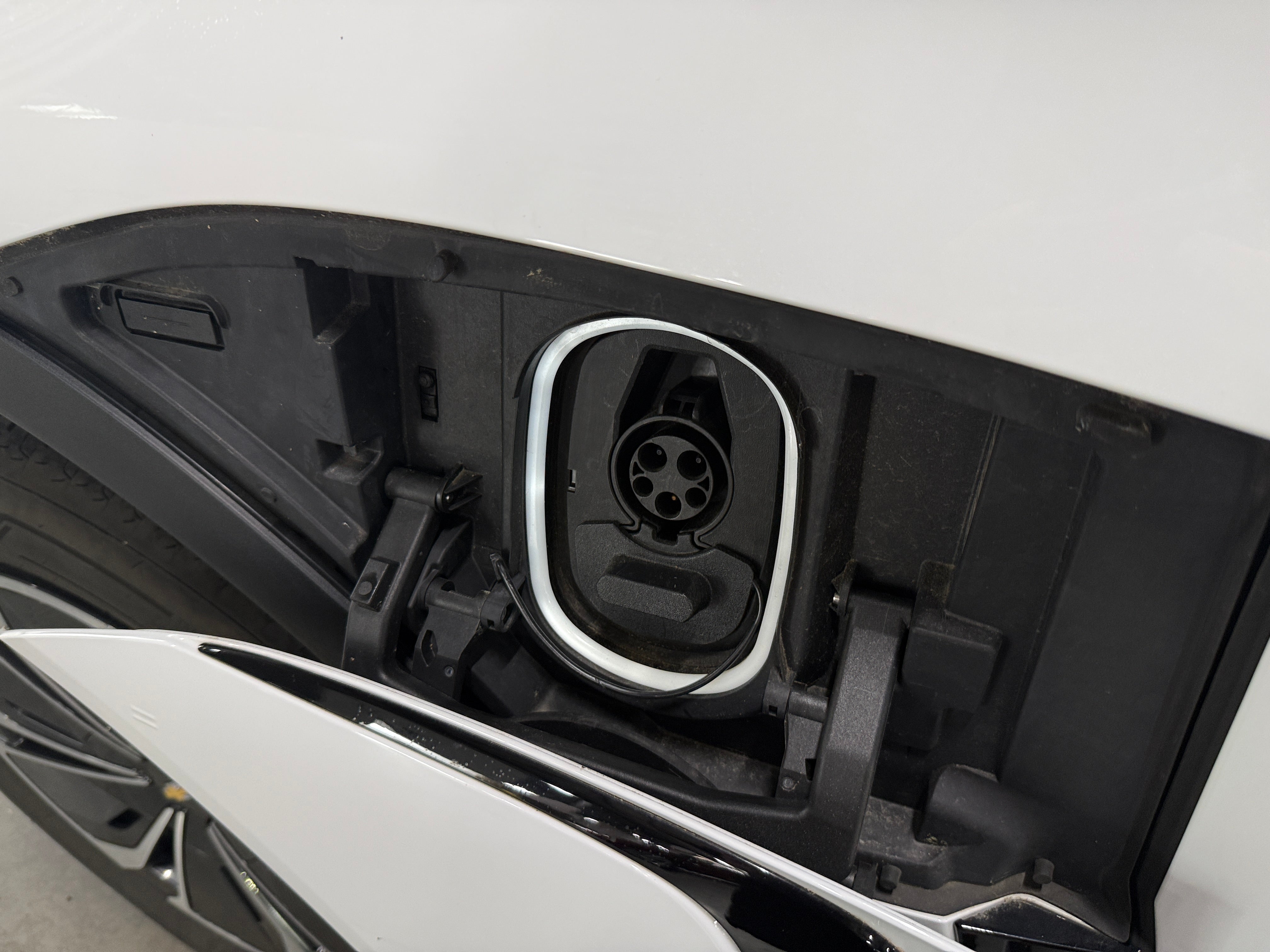 Used 2024 Chevrolet Blazer EV LT with VIN 3GNKDBRJXRS192349 for sale in Pewaukee, WI