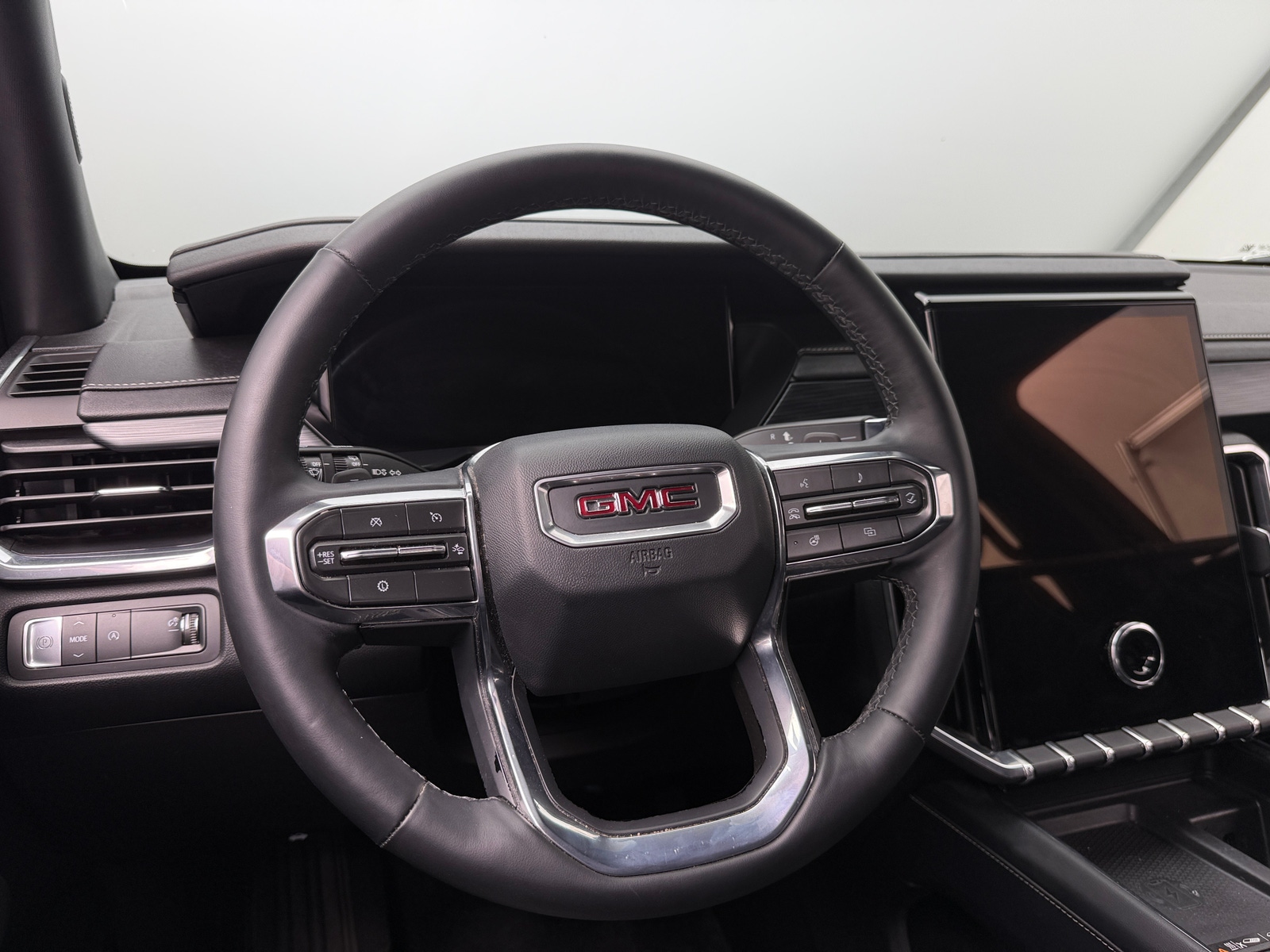 Thumbnail: 2024 GMC Acadia - 4