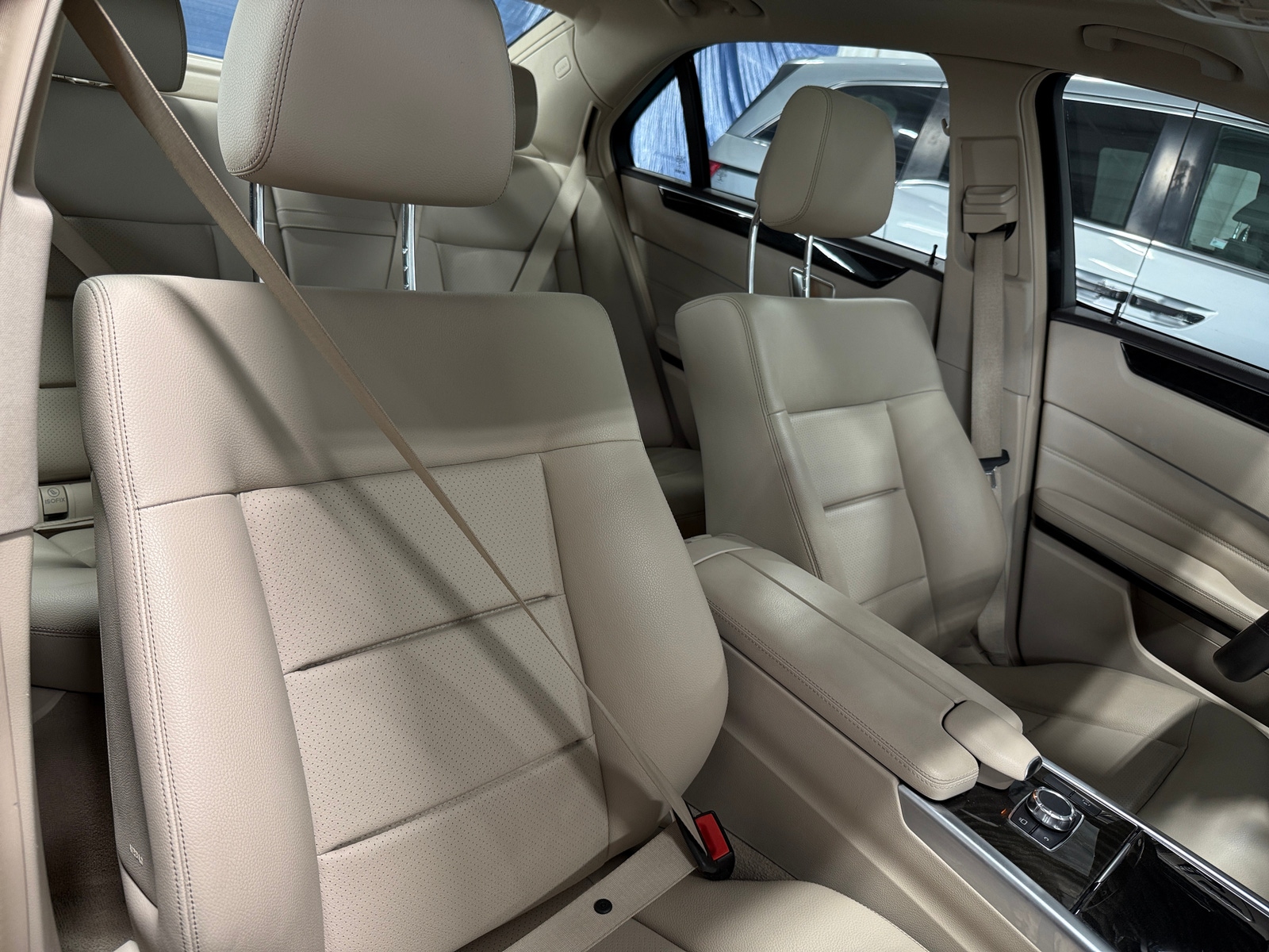Thumbnail: 2016 Mercedes-Benz E-Class - 2