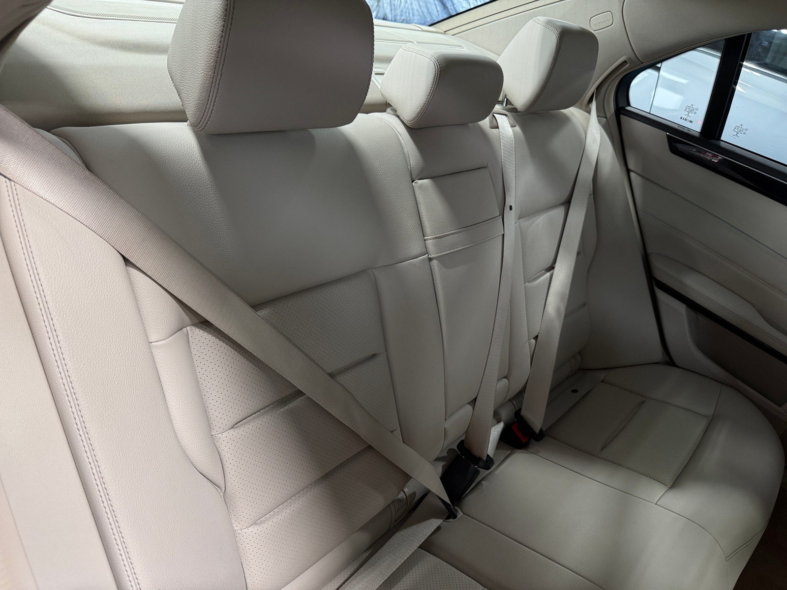 Thumbnail: 2016 Mercedes-Benz E-Class - 6